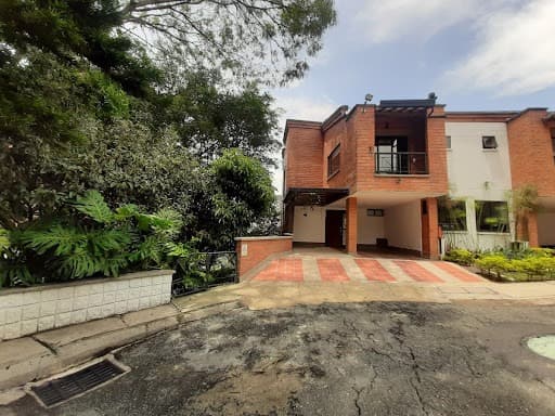 Casa Vivienda en arriendo en La Sebastiana, Envigado — foto 1 de 20
