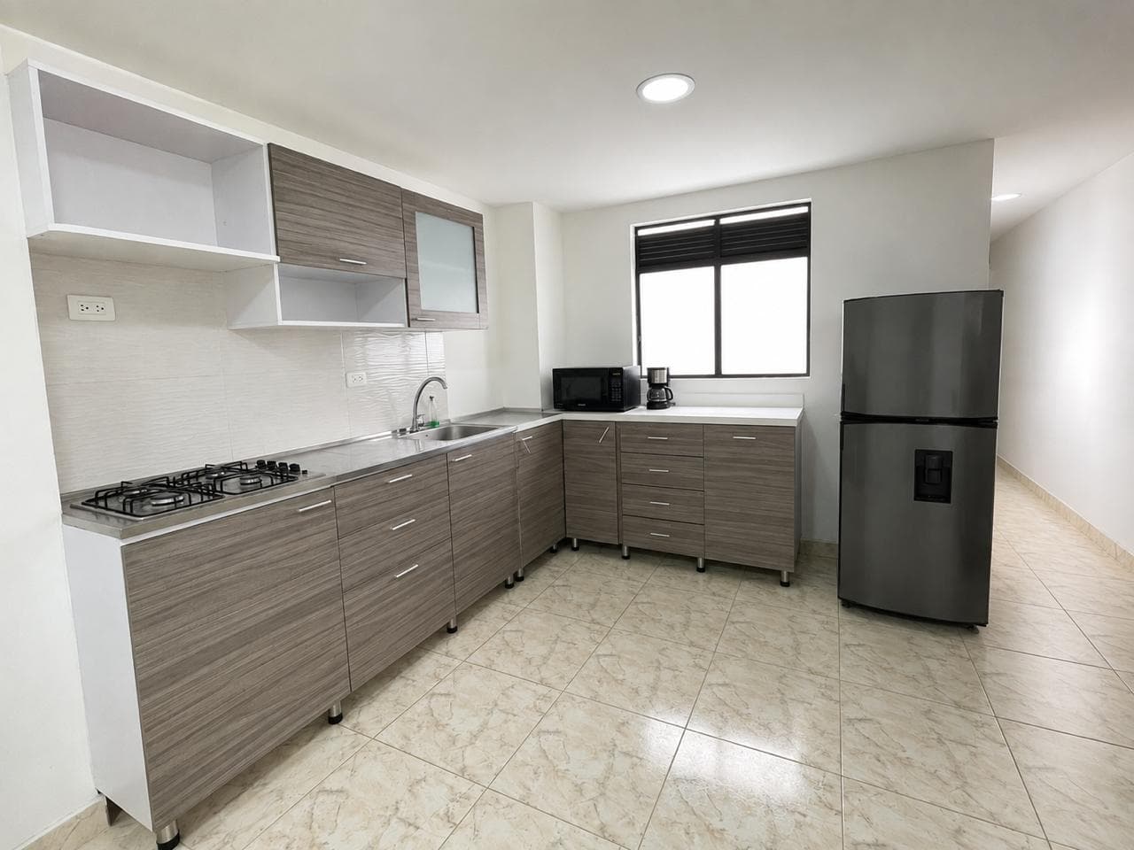 Apartamento en arriendo en Miravalle, Belen, Medellín — foto 3 de 12