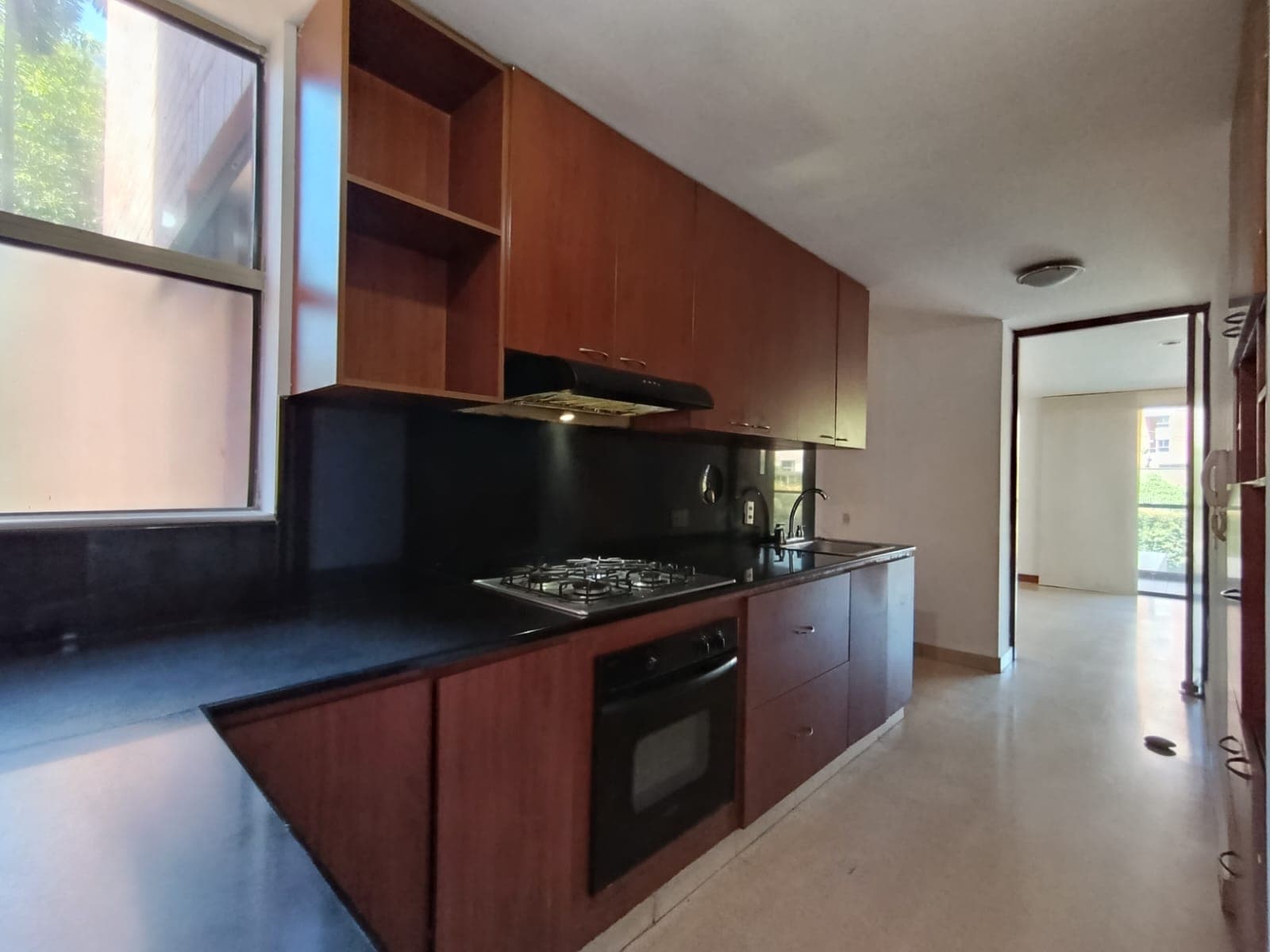 Apartamento en arriendo en Loma De Los Parra, El Poblado, Medellín — foto 3 de 19