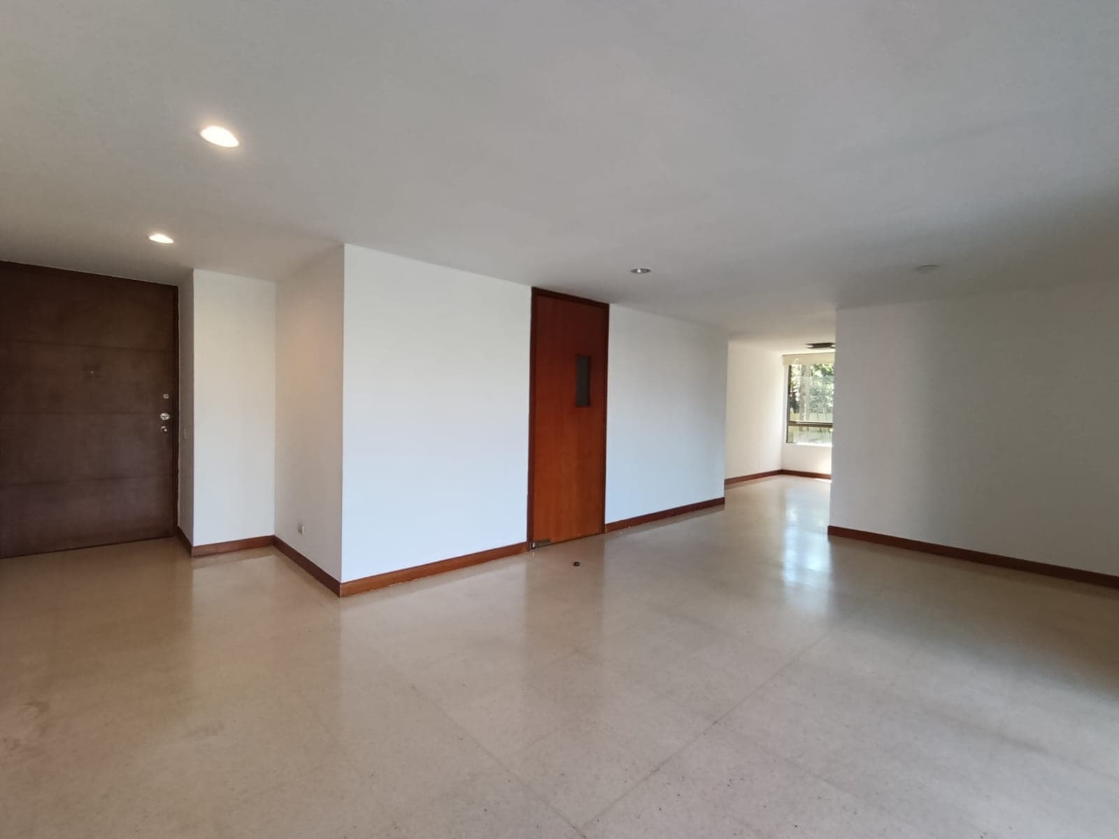 Apartamento en arriendo en Loma De Los Parra, El Poblado, Medellín — foto 5 de 19