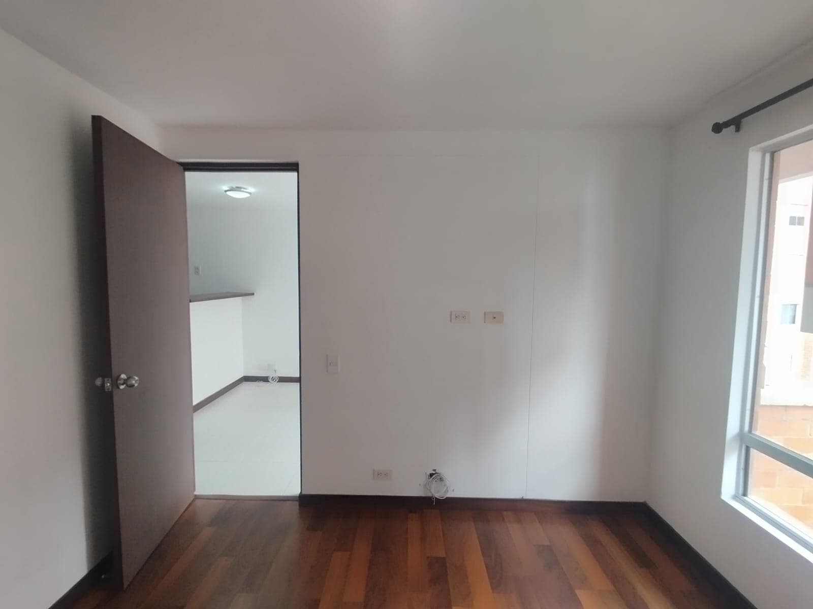 Apartaestudio en arriendo en La Loma De Los Bernal, Belen, Medellín — foto 1 de 20