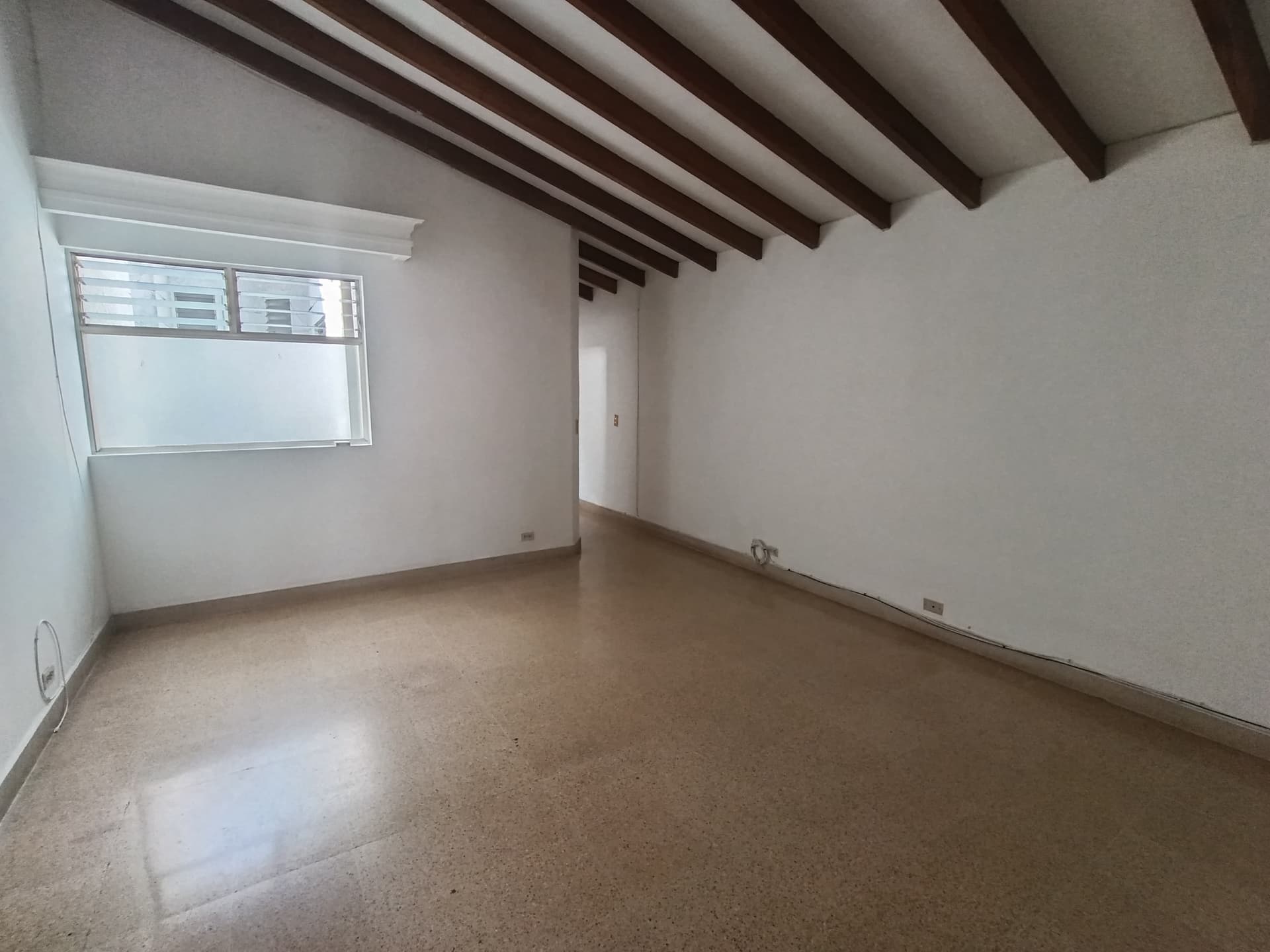 Apartamento en arriendo en Miravalle, Belen, Medellín — foto 1 de 18