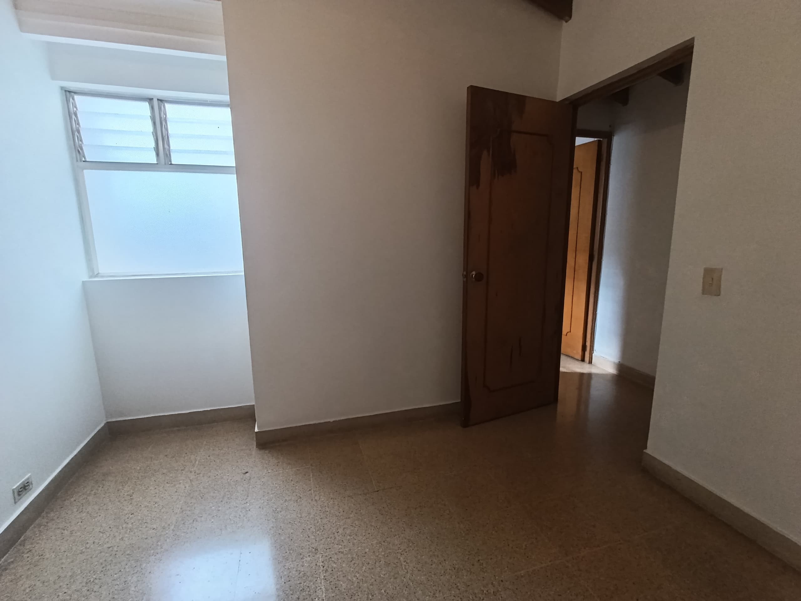 Apartamento en arriendo en Miravalle, Belen, Medellín — foto 5 de 18