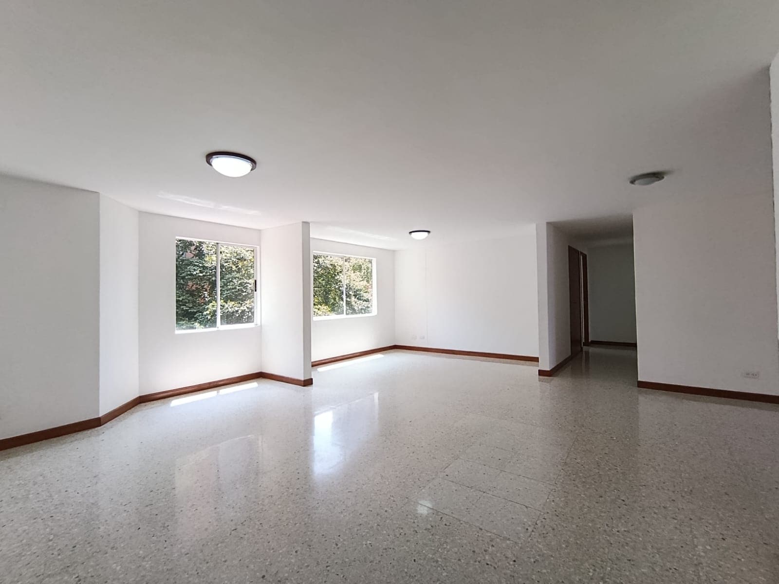 Apartamento en arriendo en Castropol, El Poblado, Medellín — foto 2 de 20