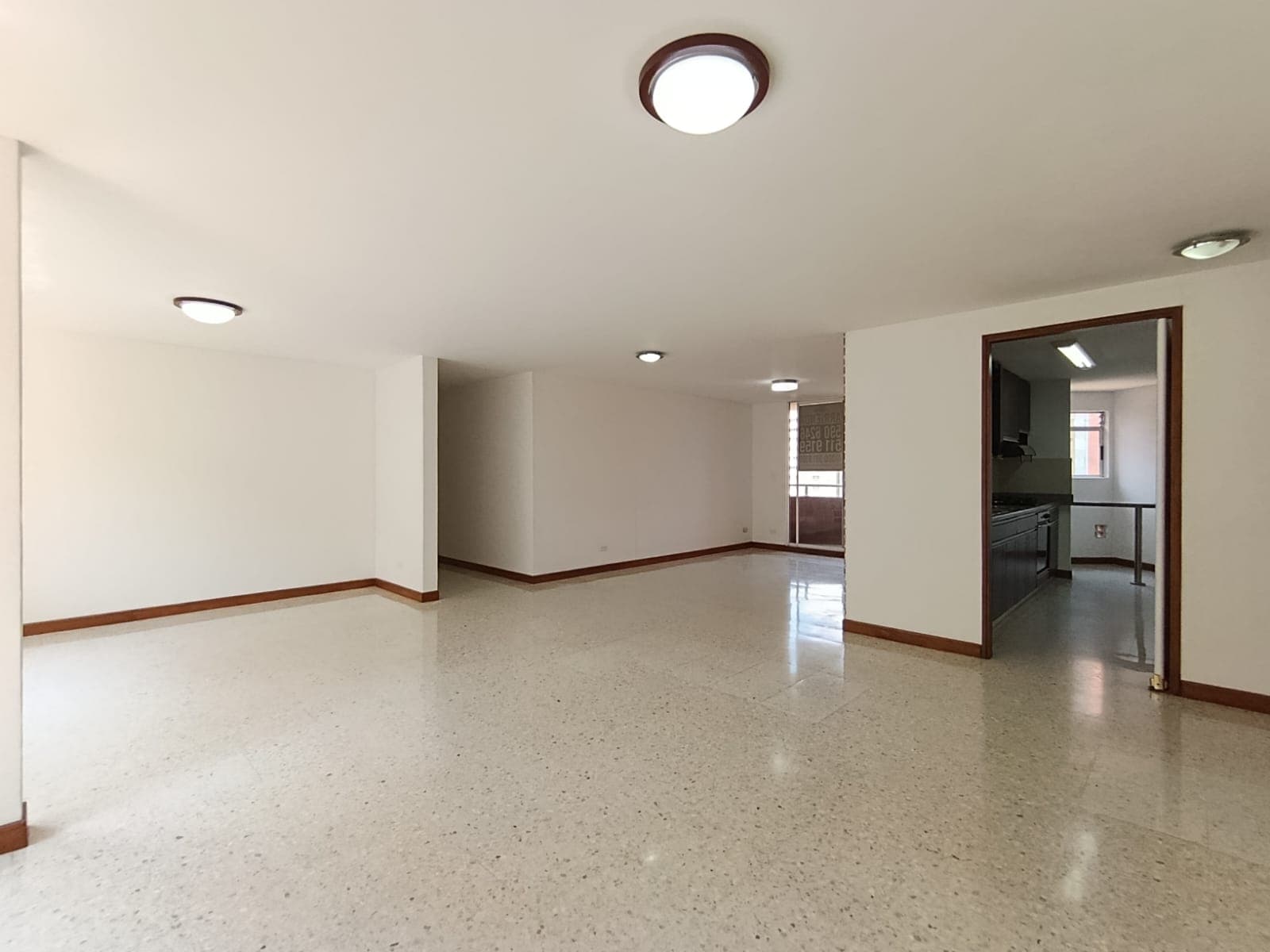 Apartamento en arriendo en Castropol, El Poblado, Medellín — foto 4 de 20