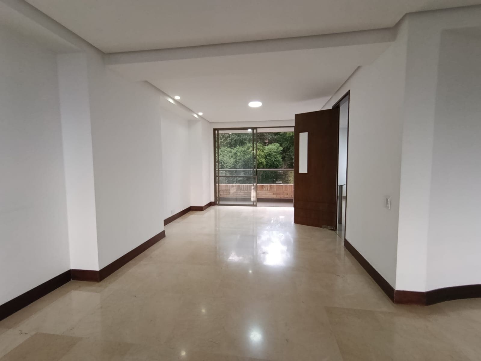Apartamento en arriendo en La Calera, El Poblado, Medellín — foto 4 de 20