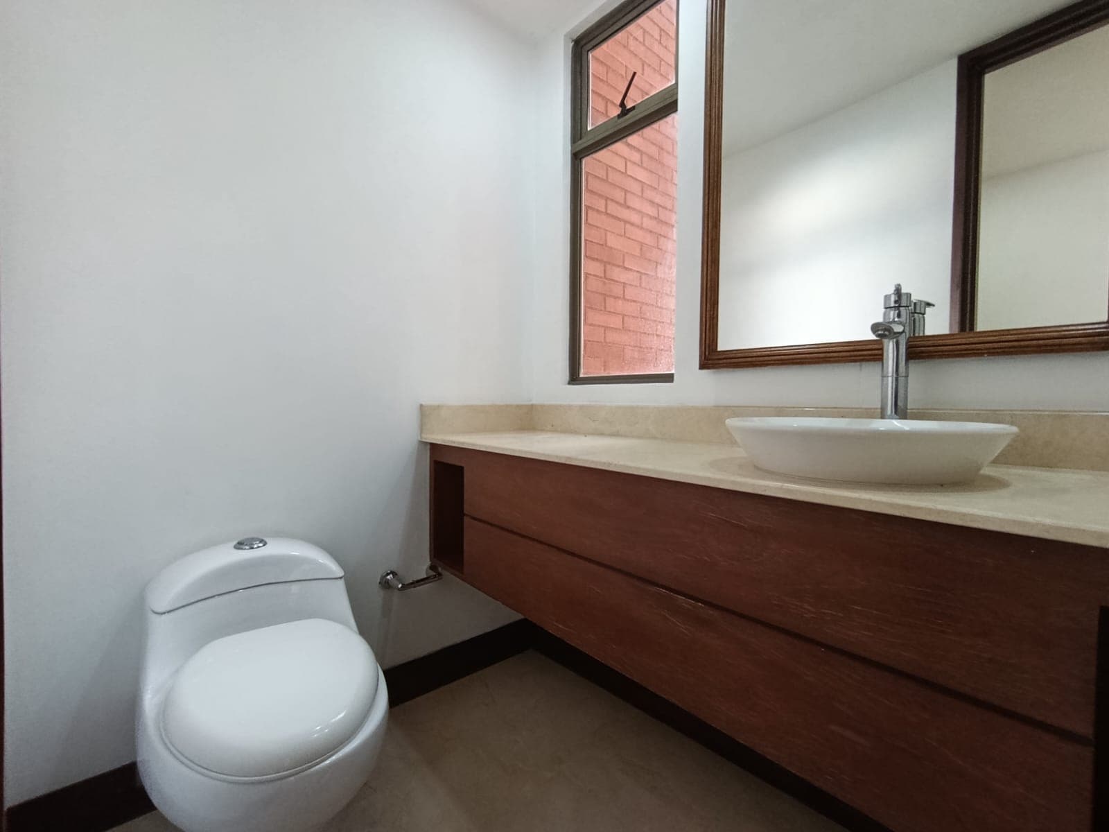Apartamento en arriendo en La Calera, El Poblado, Medellín — foto 5 de 20