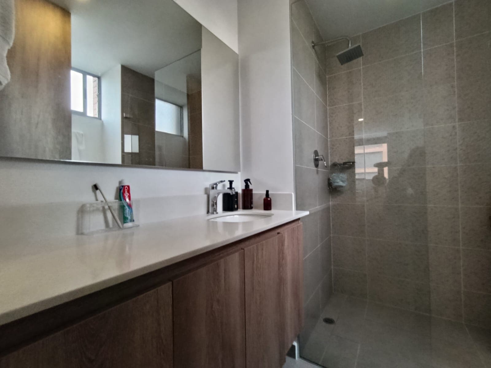 Apartamento en arriendo en Ciudad Del Rio, El Poblado, Medellín — foto 3 de 18