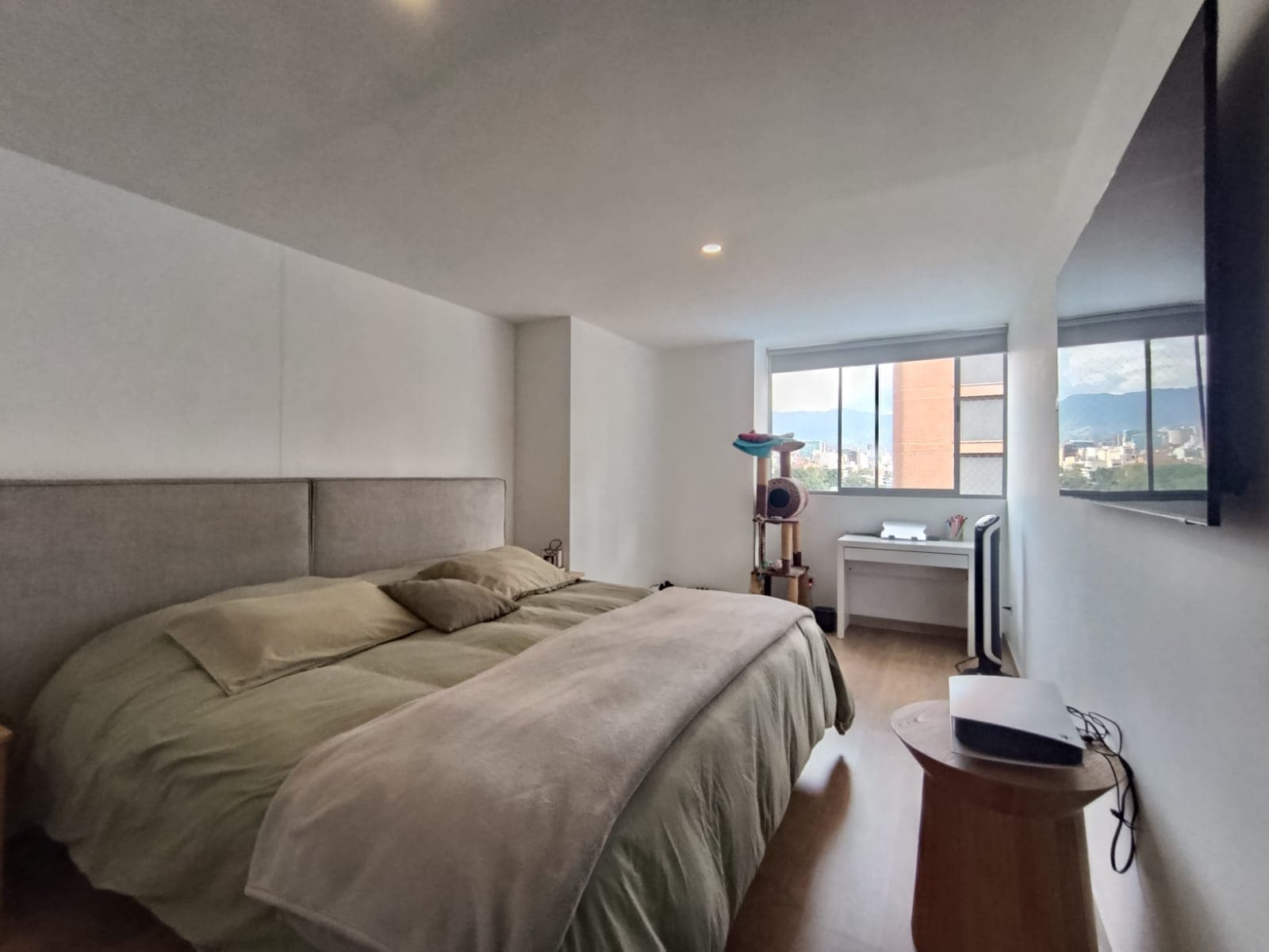 Apartamento en arriendo en Ciudad Del Rio, El Poblado, Medellín — foto 5 de 18