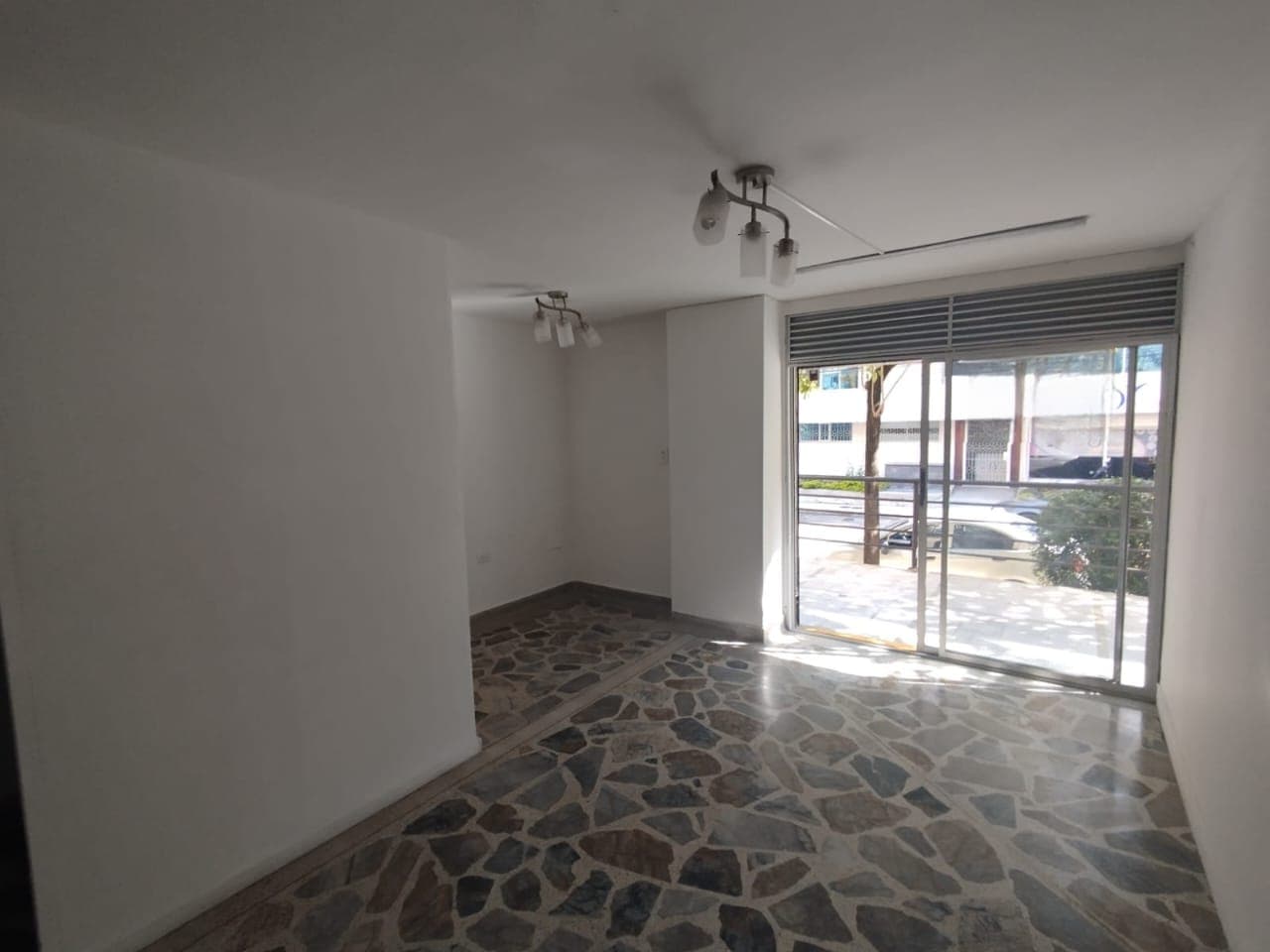 Local en arriendo en Laureles, Medellín — foto 4 de 7