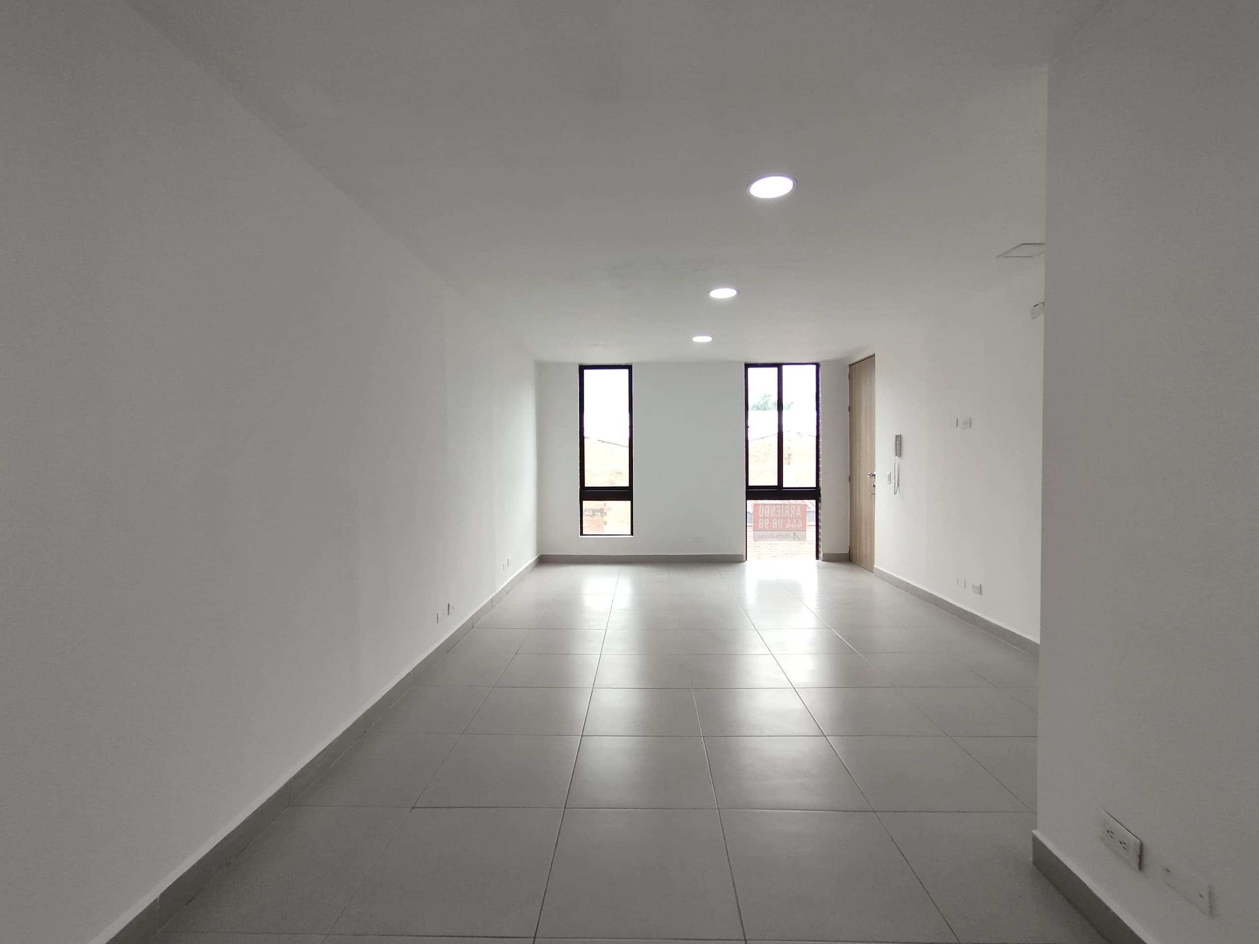 Oficina en arriendo en Parque de Envigado — foto 4 de 9