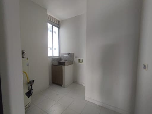 Apartamento en arriendo en Aves María, Sabaneta — foto 5 de 11