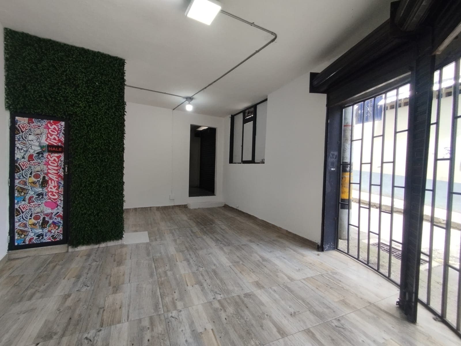 Local en arriendo en Centro, Medellín — foto 1 de 8