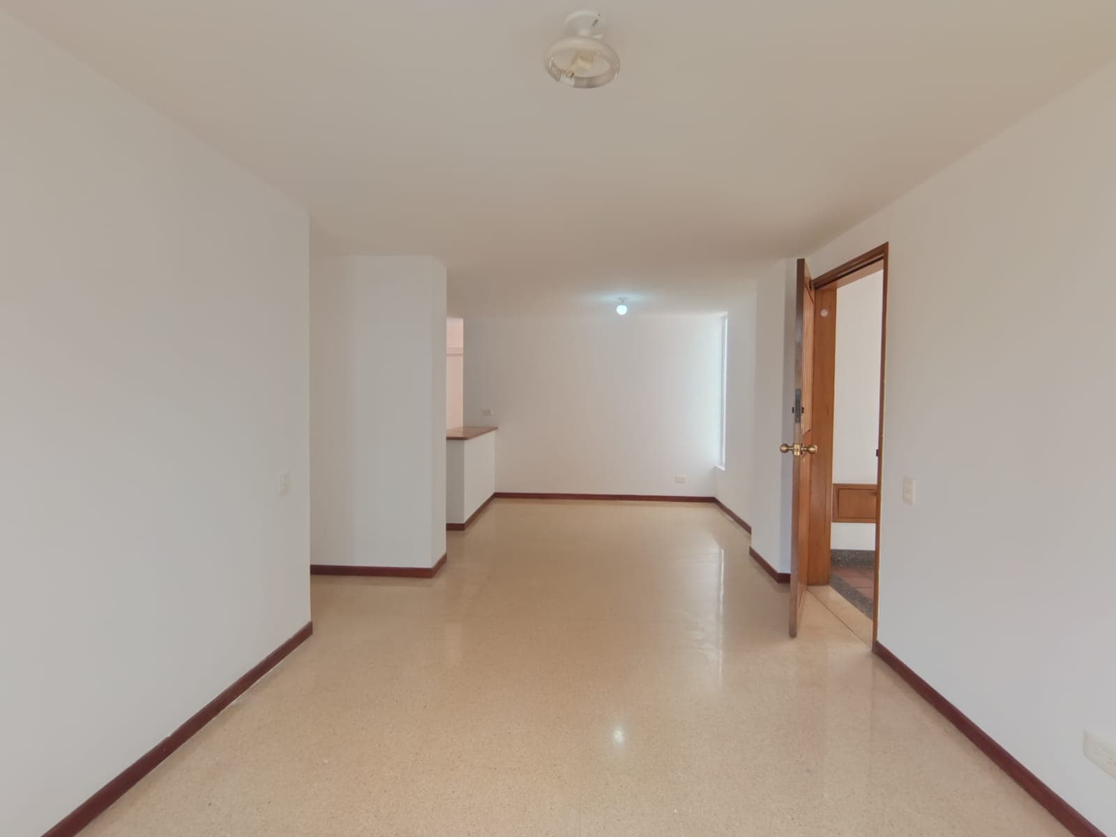 Apartamento en arriendo en Suramericana, Laureles, Medellín — foto 3 de 18