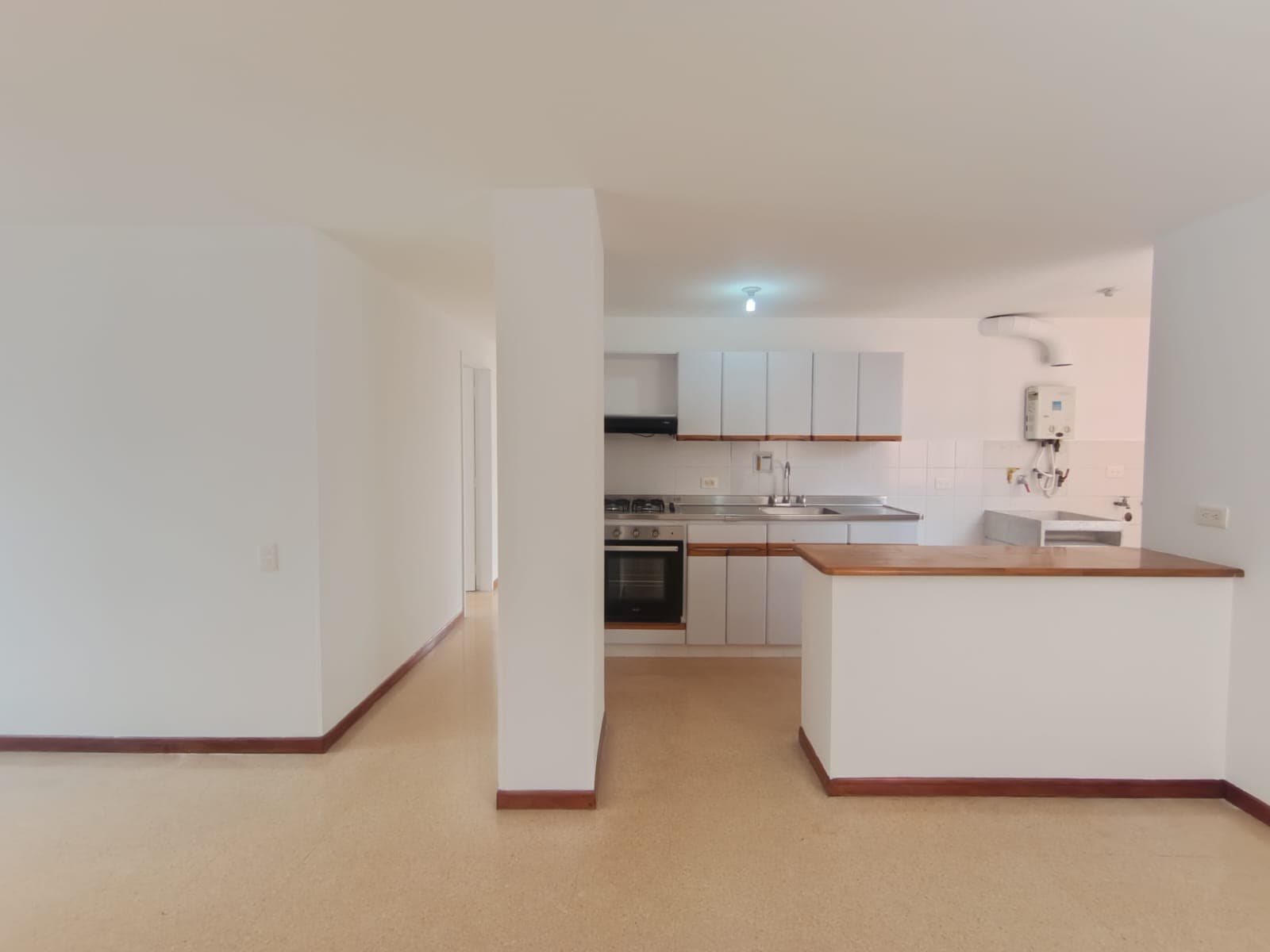 Apartamento en arriendo en Suramericana, Laureles, Medellín — foto 4 de 18