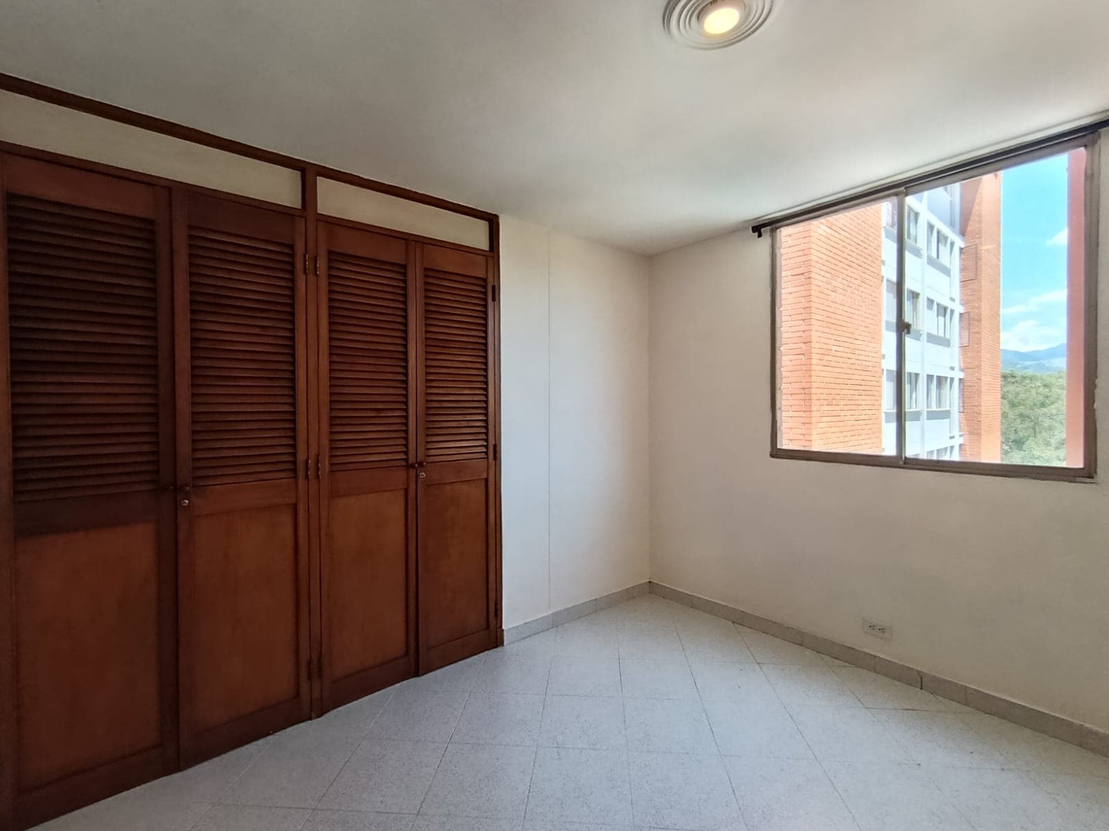 Apartamento en arriendo en La Frontera, El Poblado, Medellín — foto 5 de 12