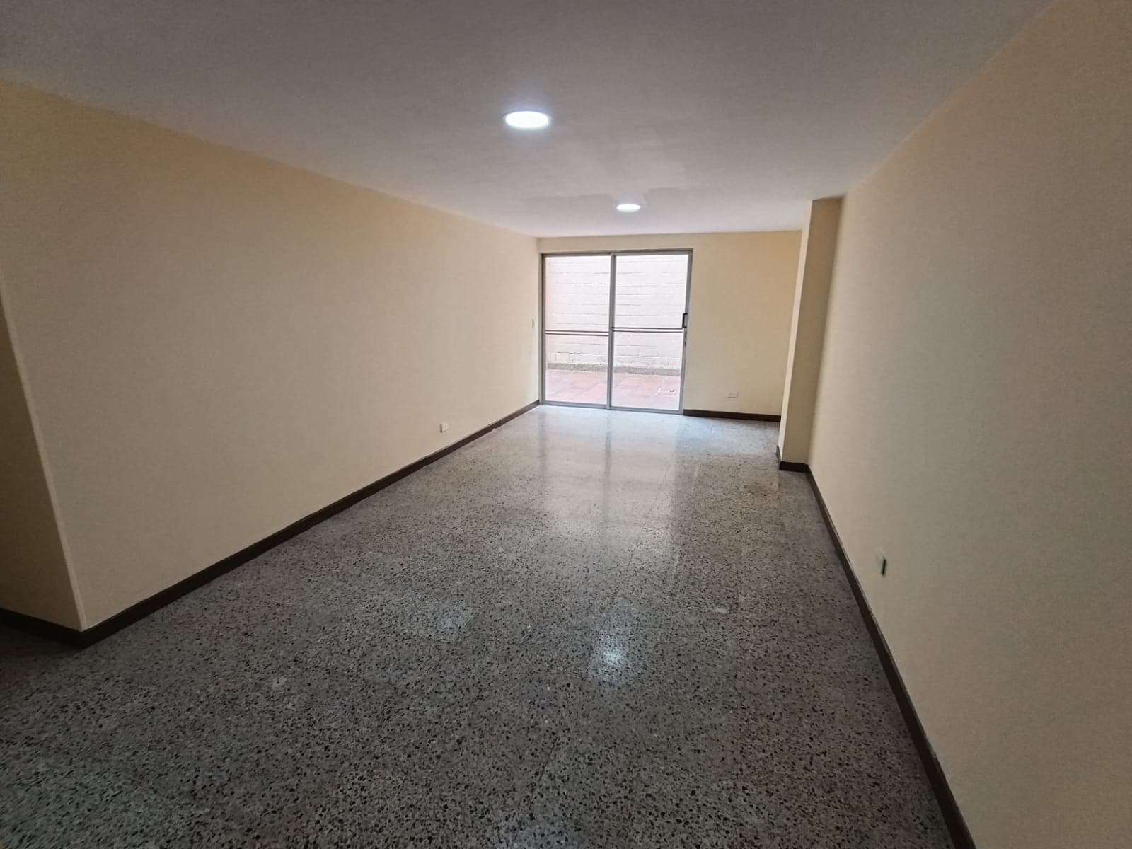 Apartamento en arriendo en San Joaquín, Laureles, Medellín — foto 3 de 18