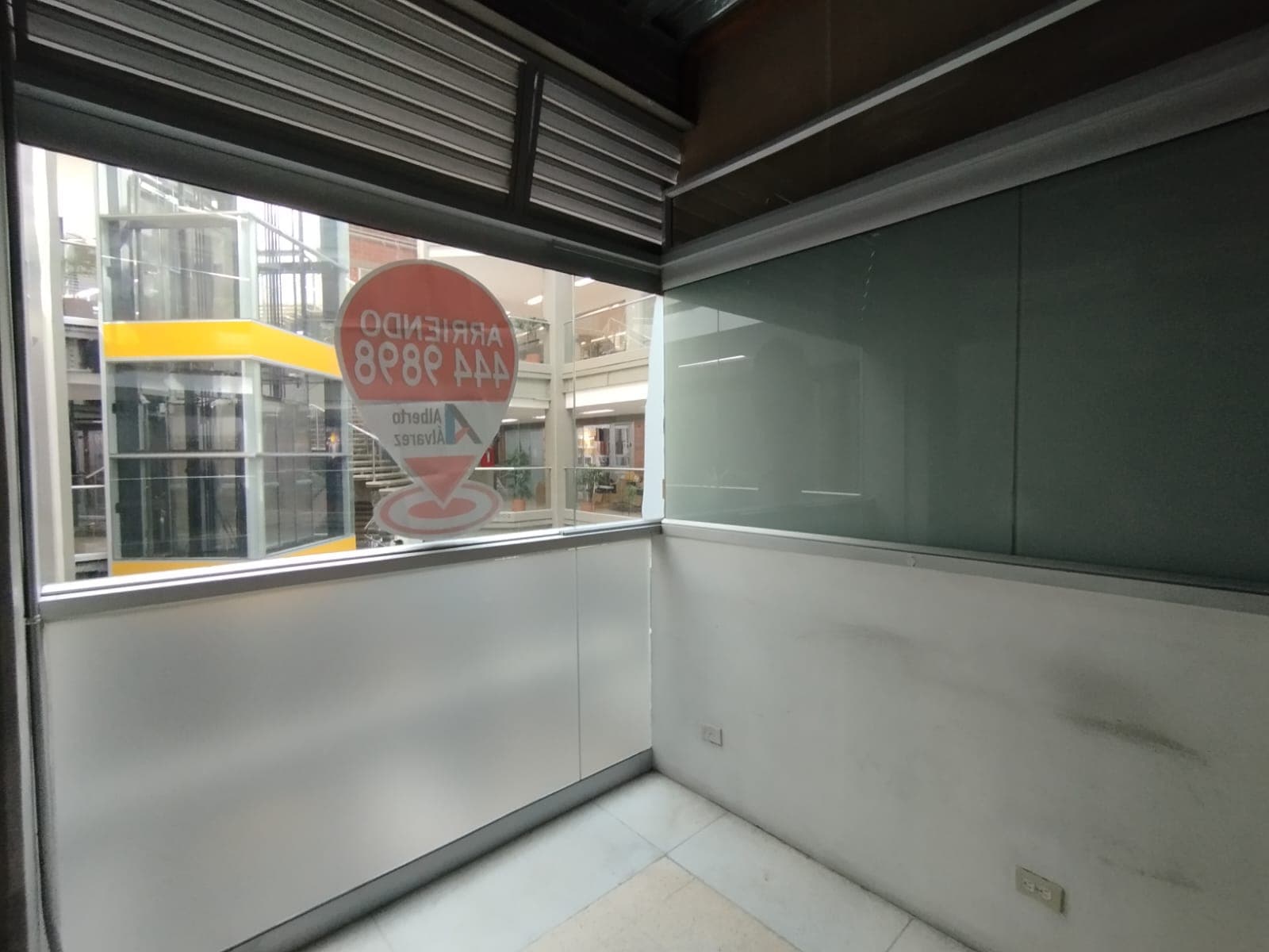 Local en arriendo en Centro Medellín — foto 2 de 6