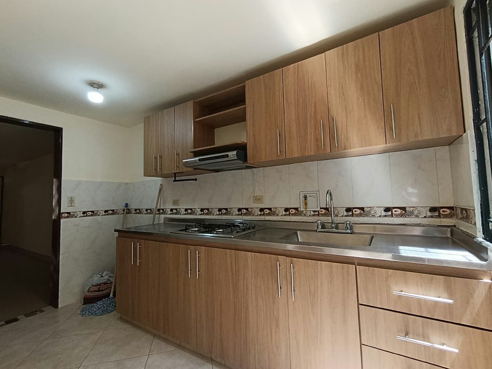 Apartamento en arriendo en Buenos Aires, Centro, Medellín — foto 1 de 13
