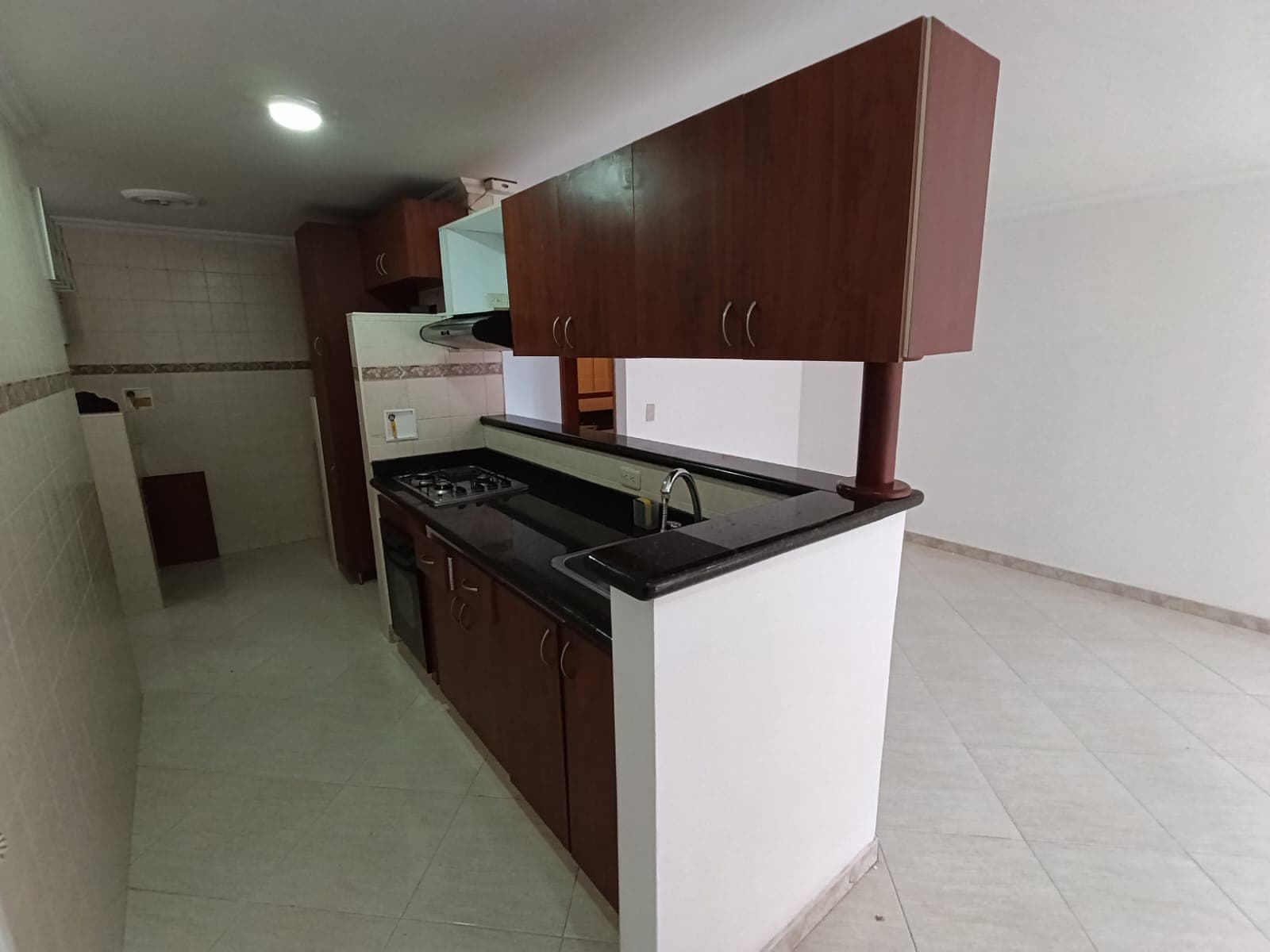 Apartamento en arriendo en Laureles, Medellín — foto 1 de 13