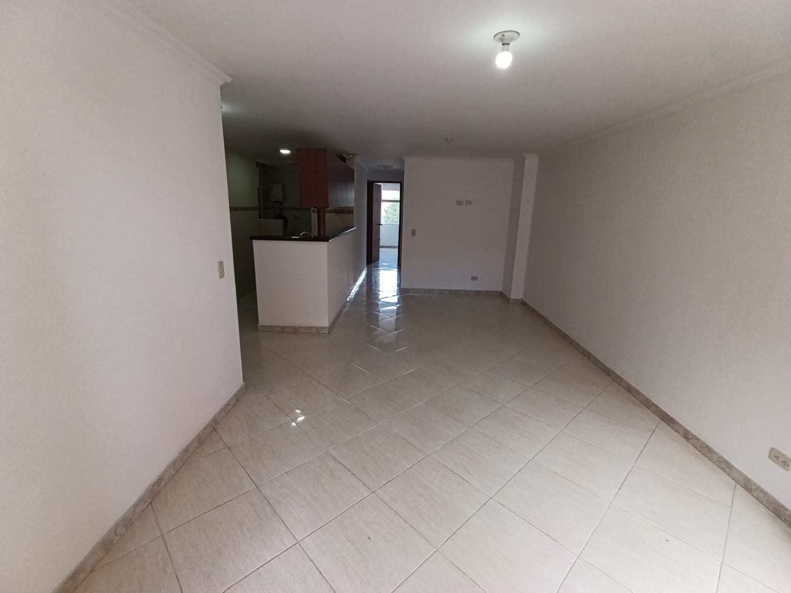 Apartamento en arriendo en Laureles, Medellín — foto 2 de 13