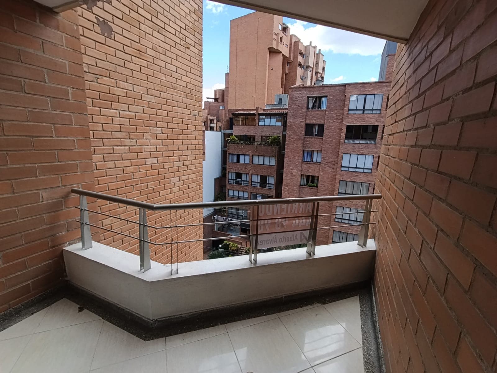 Apartamento en arriendo en Laureles, Medellín — foto 5 de 13