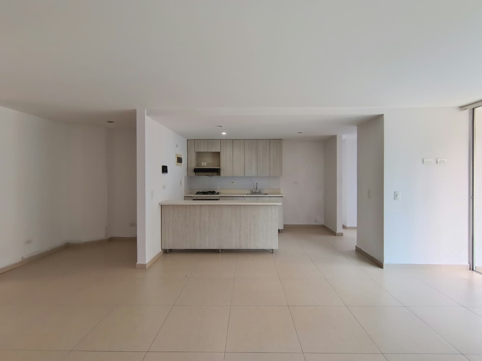 Apartamento en arriendo en Conquistadores, Laureles, Medellín — foto 2 de 16