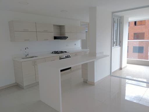Apartamento en arriendo en Laureles Medellín — foto 1 de 19