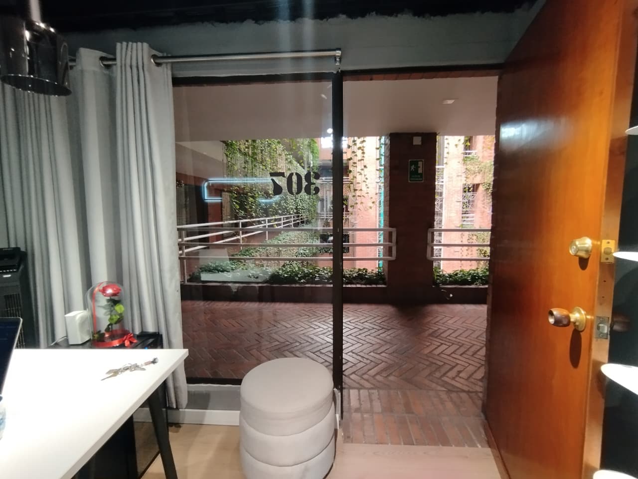 Oficina en arriendo en Parque, El Poblado, Medellín — foto 2 de 8