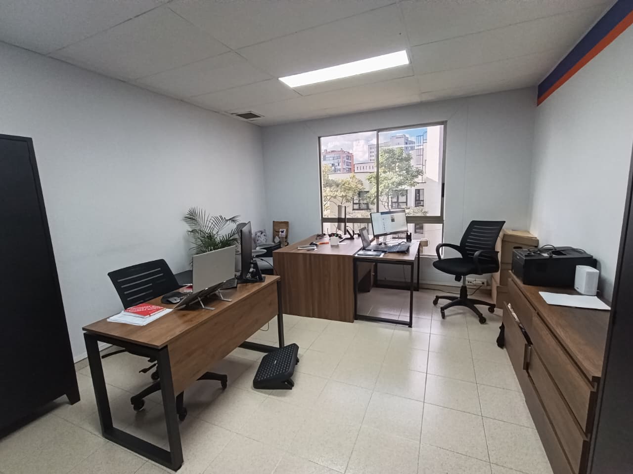 Oficina en arriendo en Patio Bonito, El Poblado, Medellín — foto 5 de 9