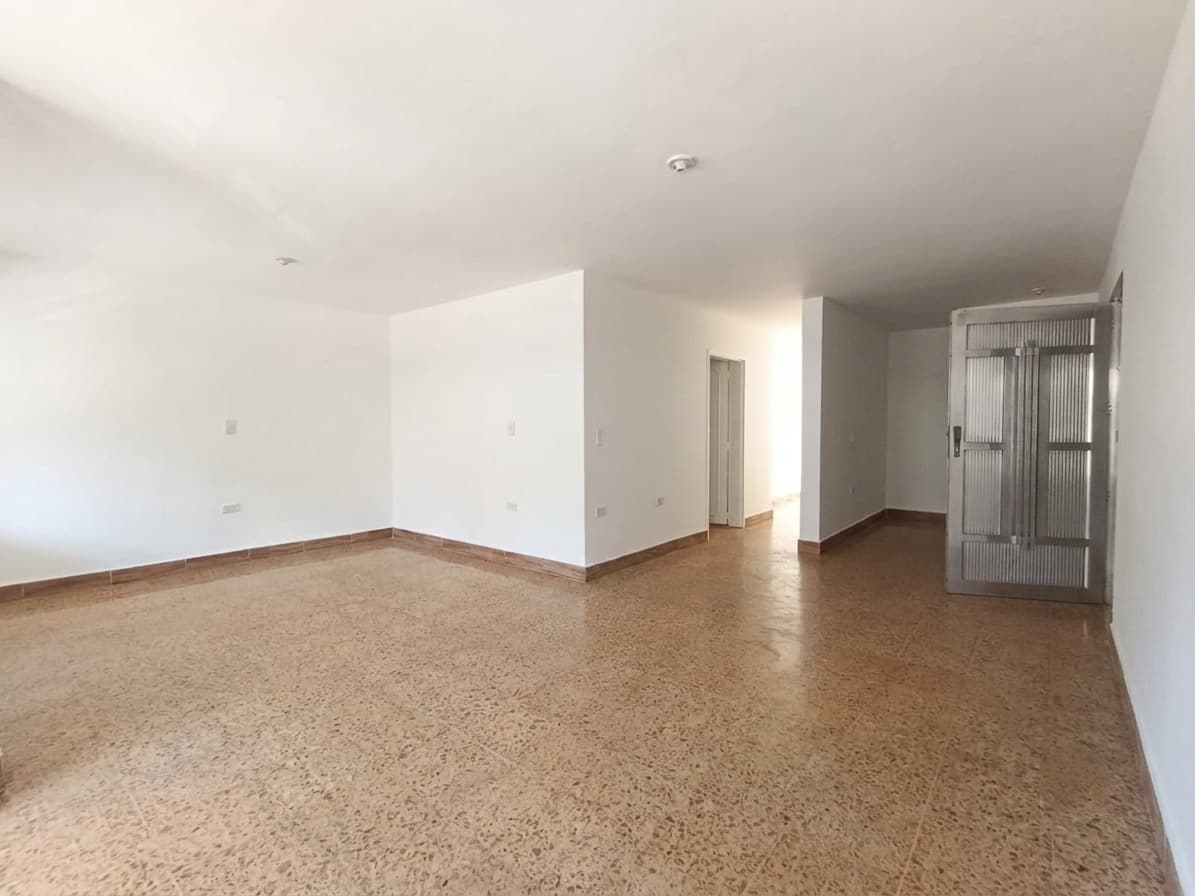 Casa Vivienda en arriendo en El Rodeo, Guayabal, Medellín — foto 1 de 15