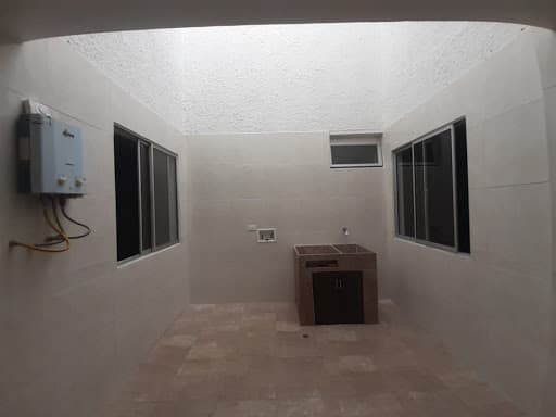 Casa Comercial en arriendo en Laureles, Medellín — foto 3 de 18