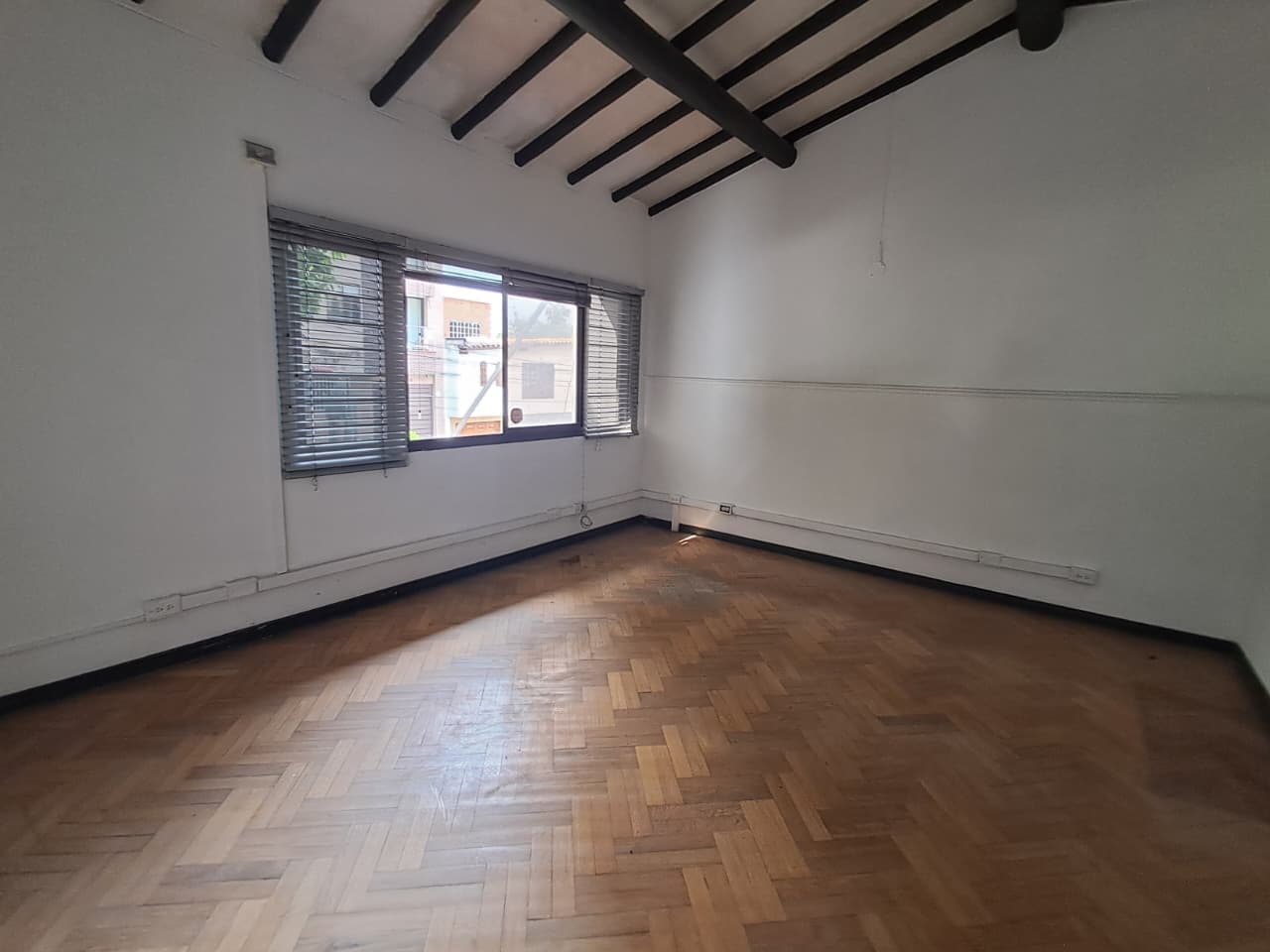Casa Comercial en arriendo en Rosales, Belen, Medellín — foto 2 de 20