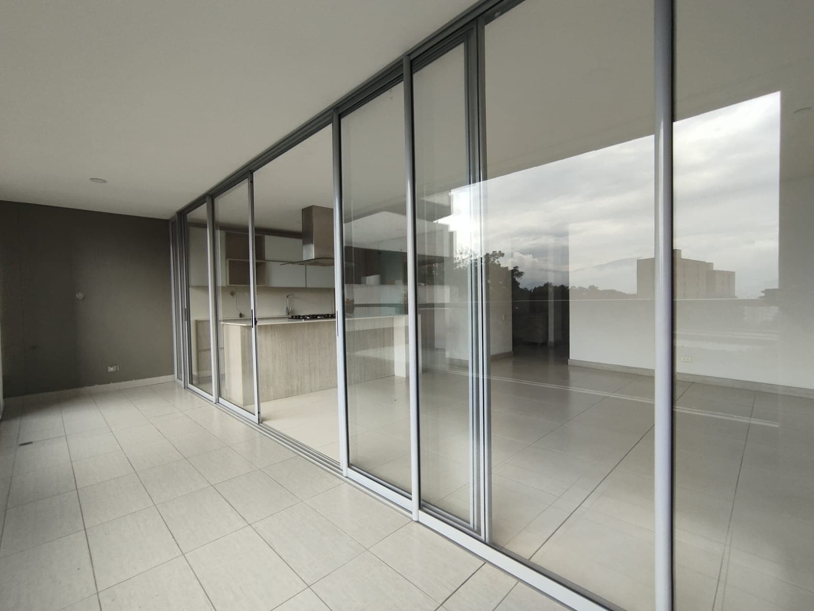 Apartamento en arriendo en Castropol, El Poblado, Medellín — foto 4 de 20