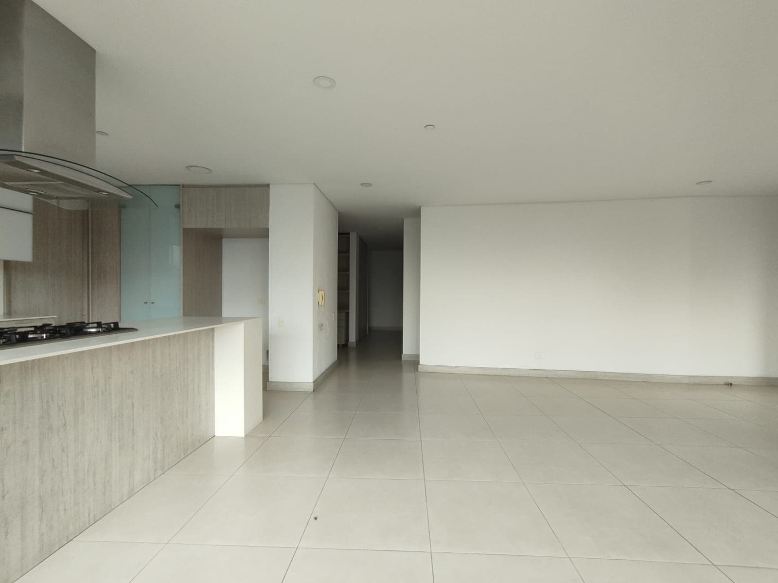 Apartamento en arriendo en Castropol, El Poblado, Medellín — foto 5 de 20