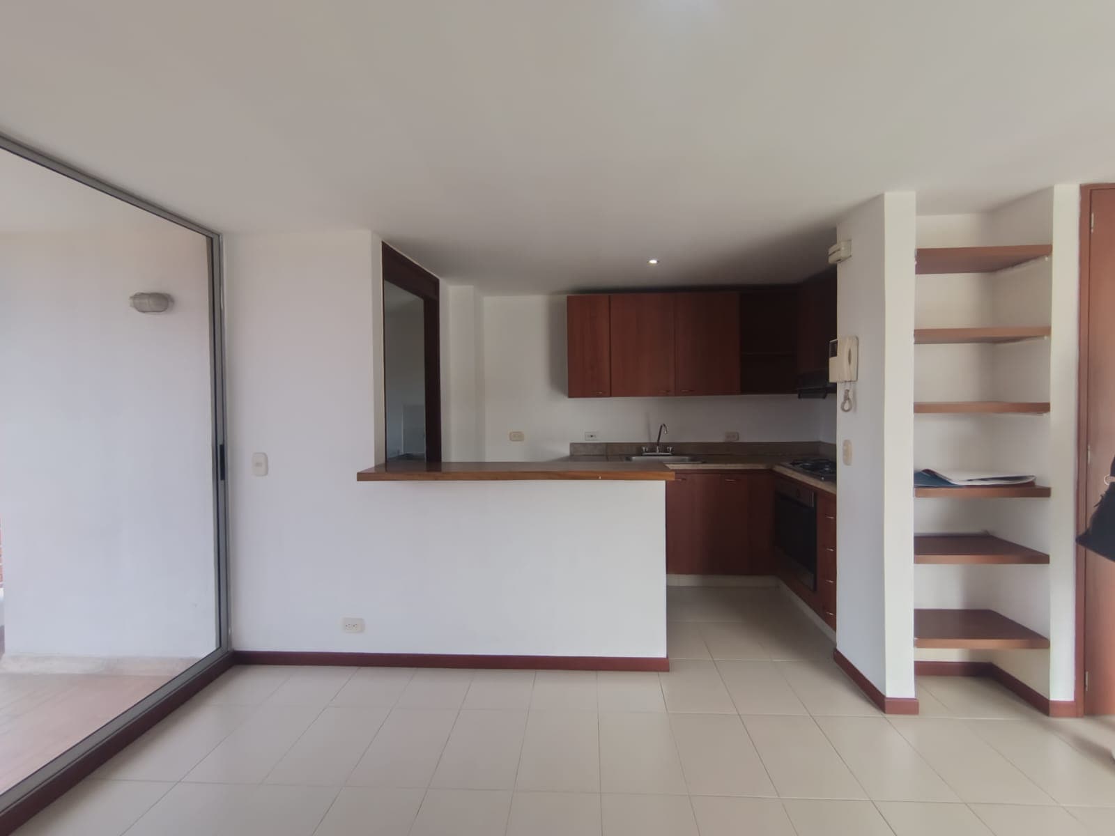 Apartamento en arriendo en Conquistadores, Laureles, Medellín — foto 5 de 18