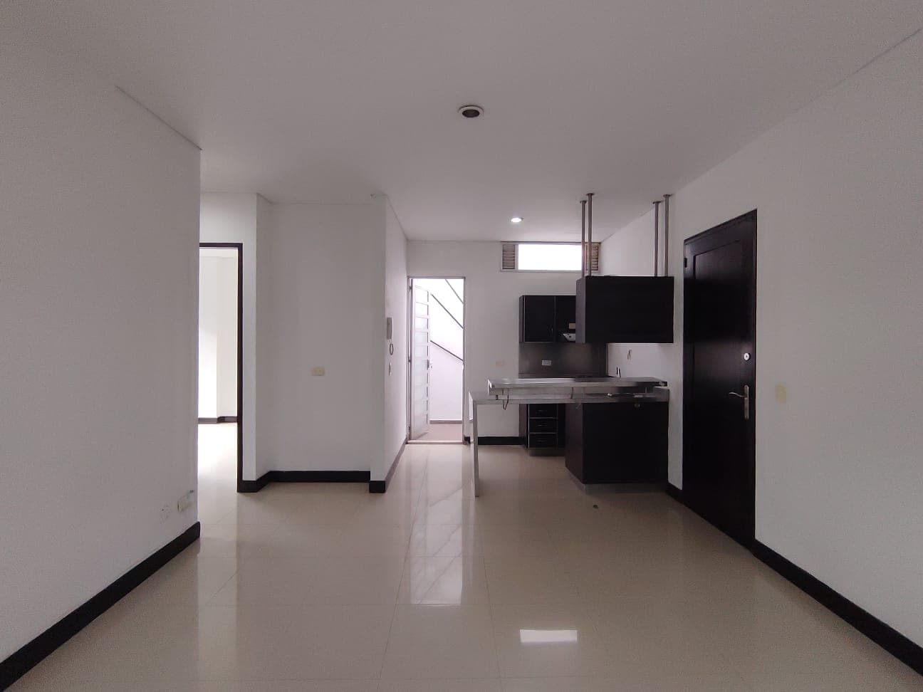 Apartamento en arriendo en Estadio, Laureles, Medellín — foto 2 de 13