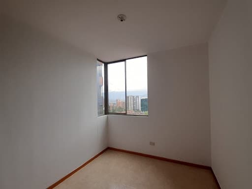 Apartamento en arriendo en Los Balsos, El Poblado, Medellín — foto 4 de 14