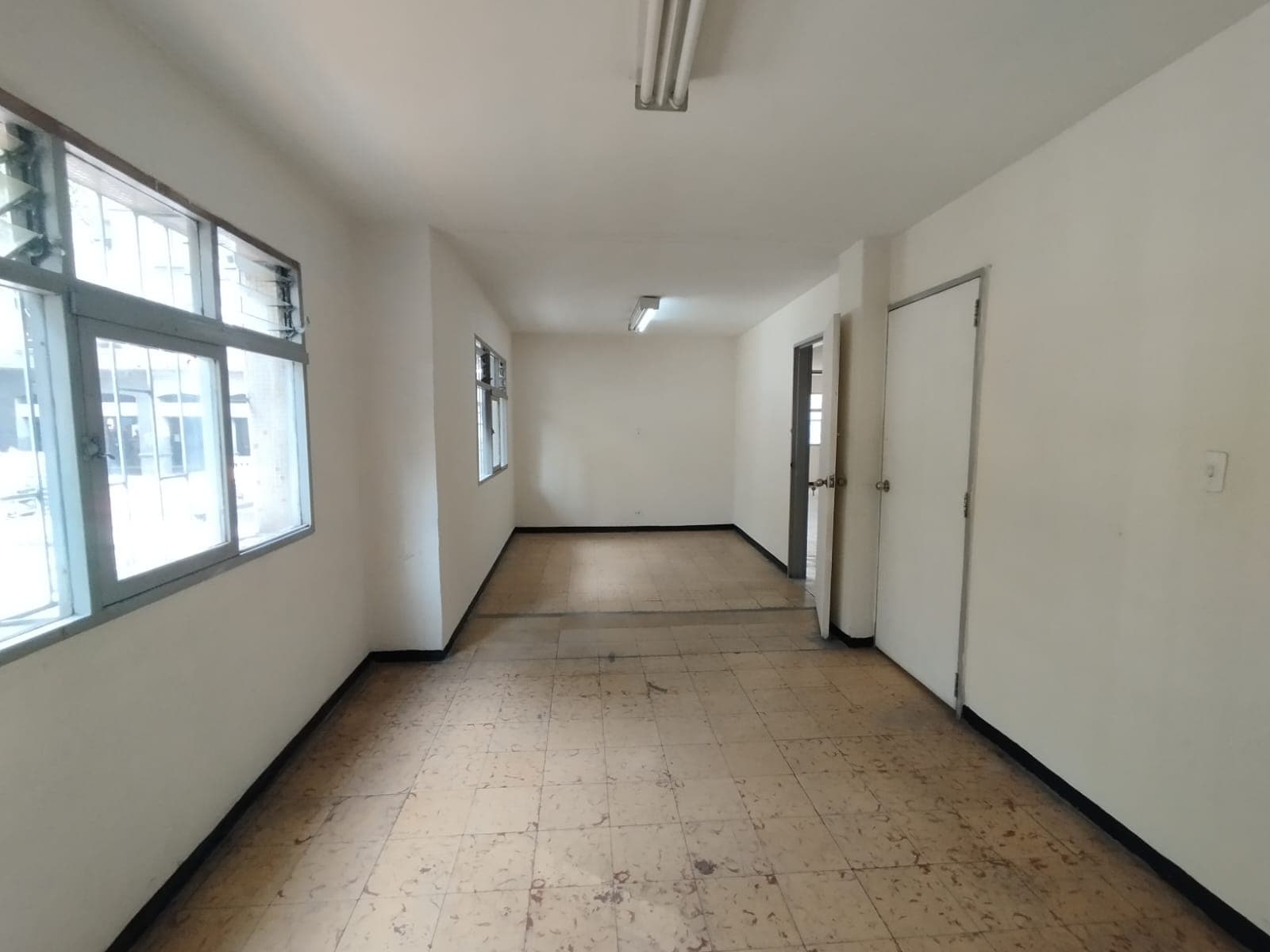 Oficina en arriendo en Centro, Medellín — foto 1 de 20