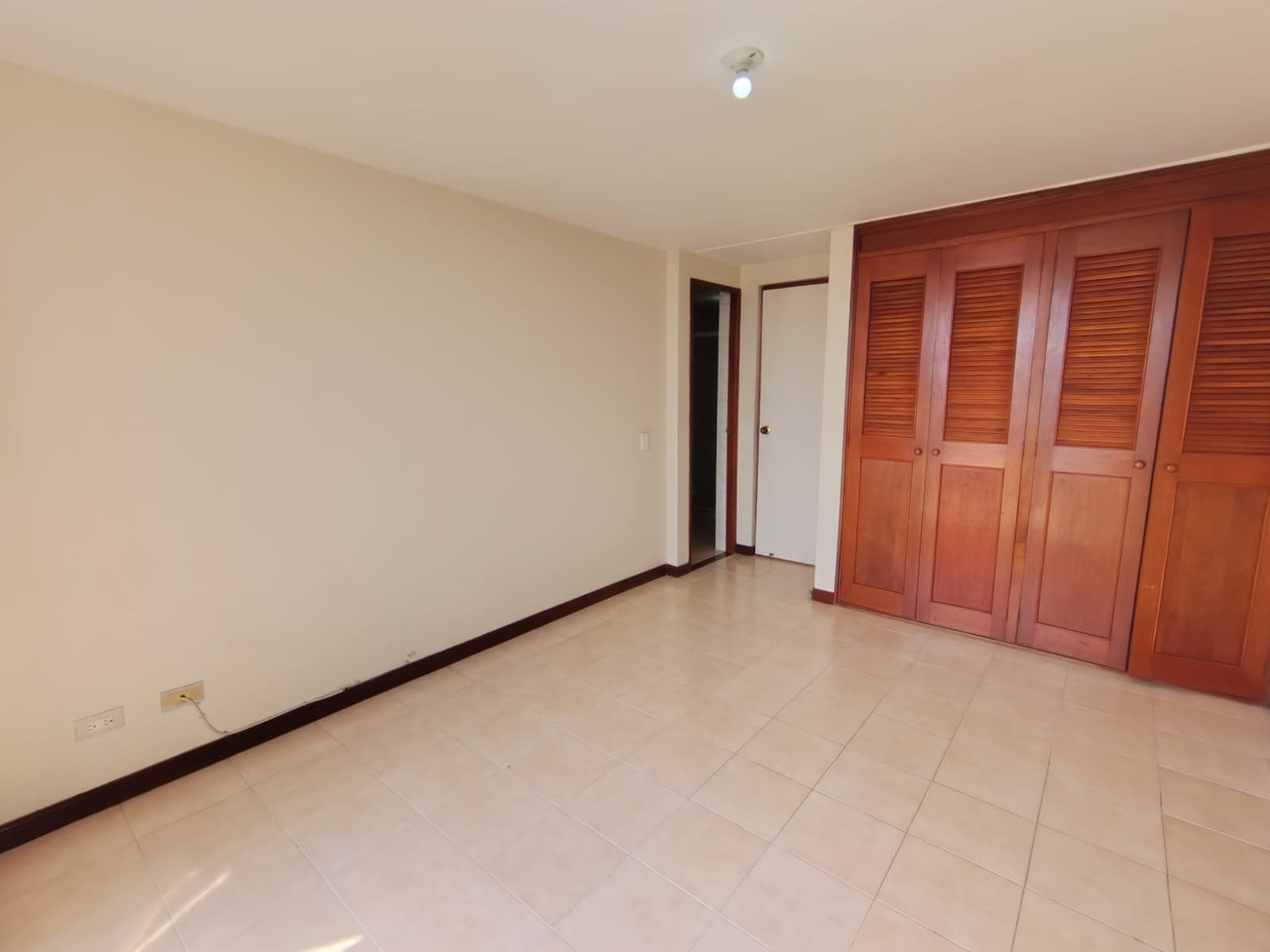 Apartamento en arriendo en Almería, La America, Medellín — foto 5 de 9