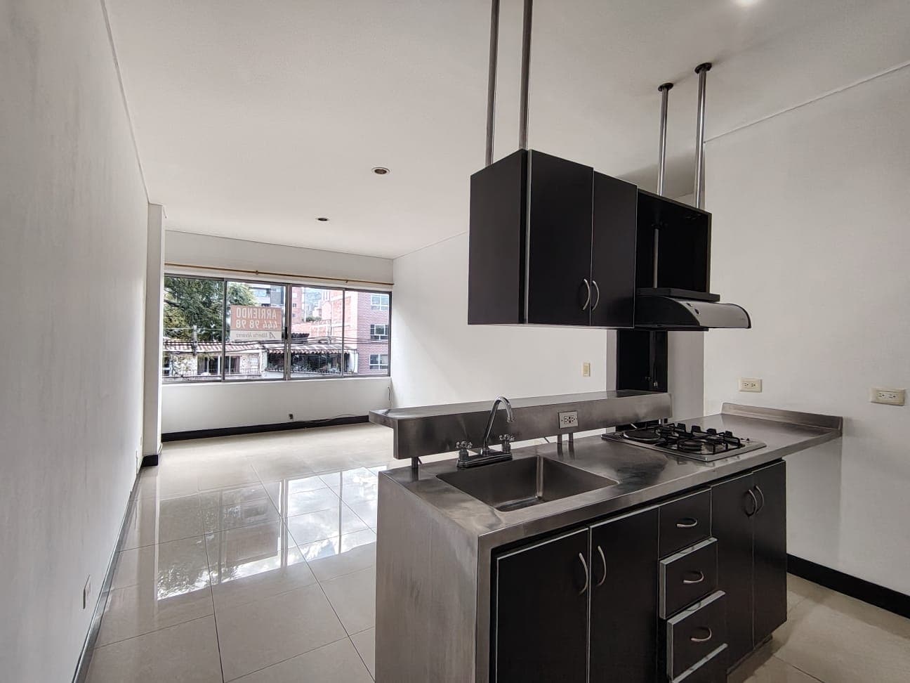 Apartamento en arriendo en Estadio, Laureles, Medellín — foto 1 de 11
