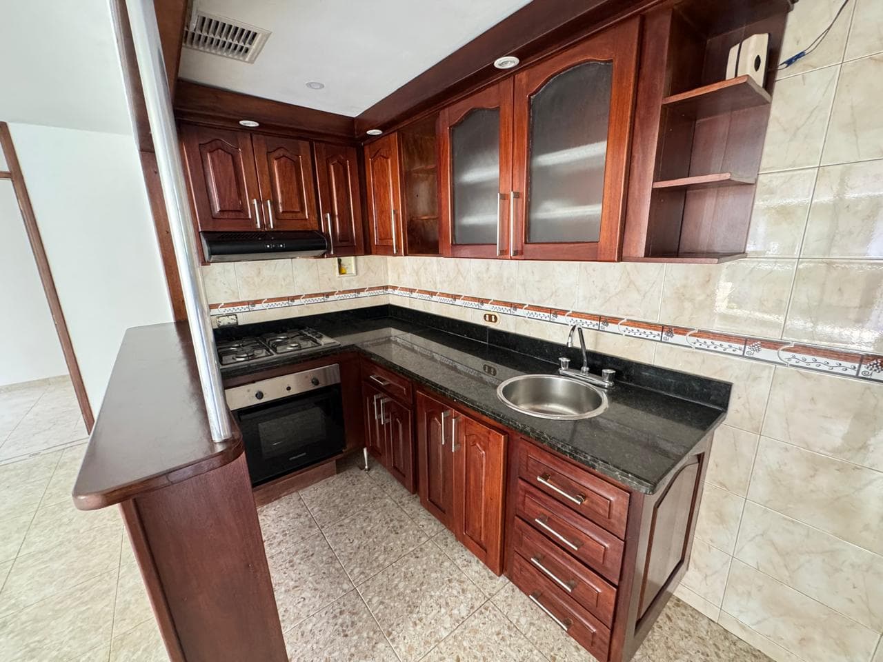 Apartamento en arriendo en Las Palmas Medellín, Centro — foto 1 de 13