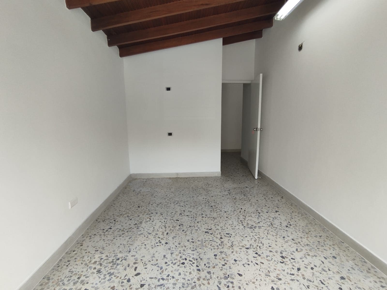 Casa Comercial en arriendo en Florida Nueva, Laureles, Medellín — foto 5 de 20