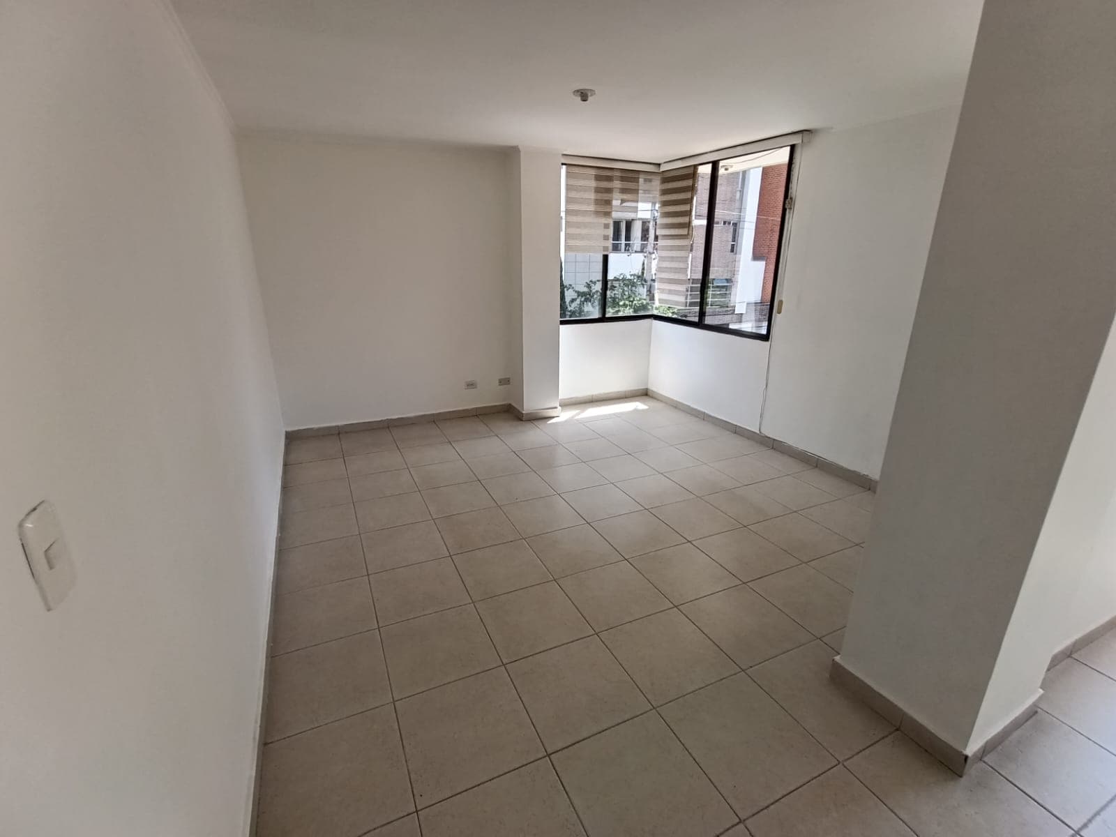 Apartamento en arriendo en Laureles, Medellín — foto 2 de 16