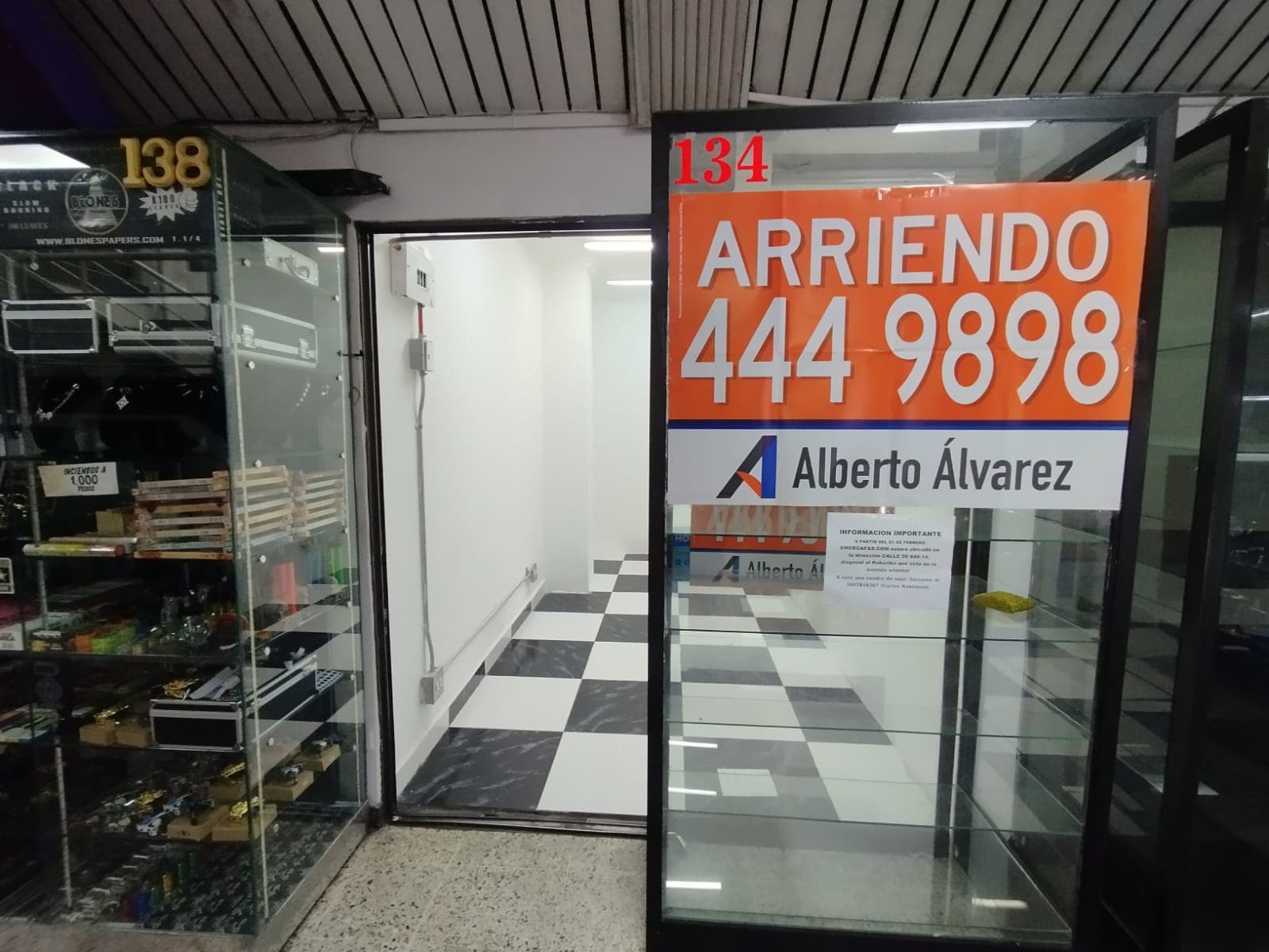 Local en arriendo en Centro, Medellín — foto 1 de 10