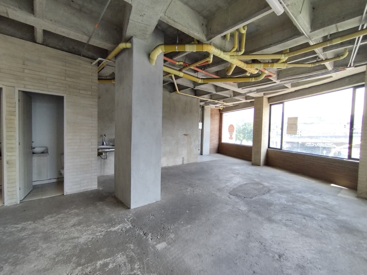 Local en arriendo en Glorieta Pilsen, Itagui — foto 1 de 12
