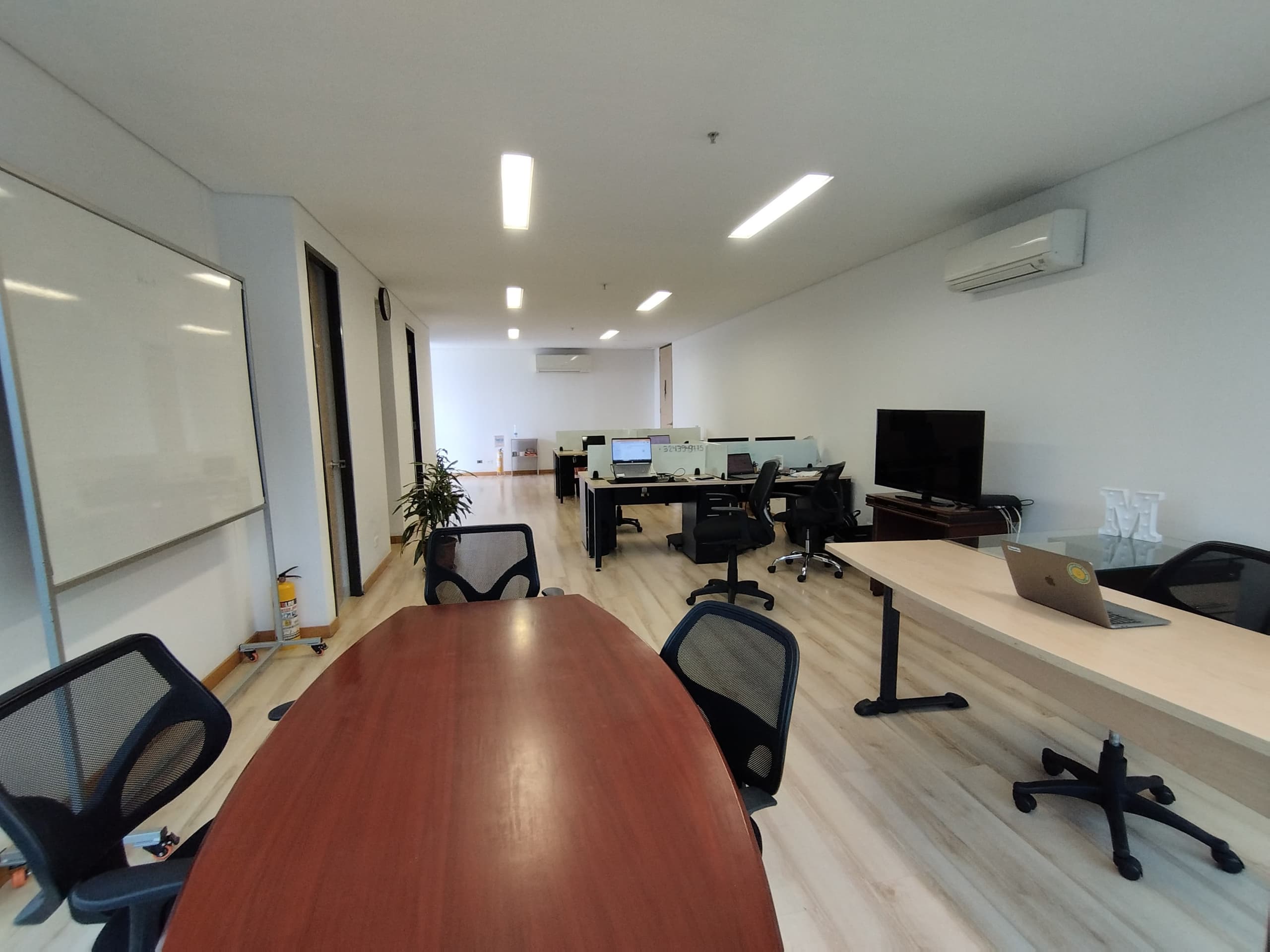 Oficina en arriendo en Manila, El Poblado, Medellín — foto 2 de 12
