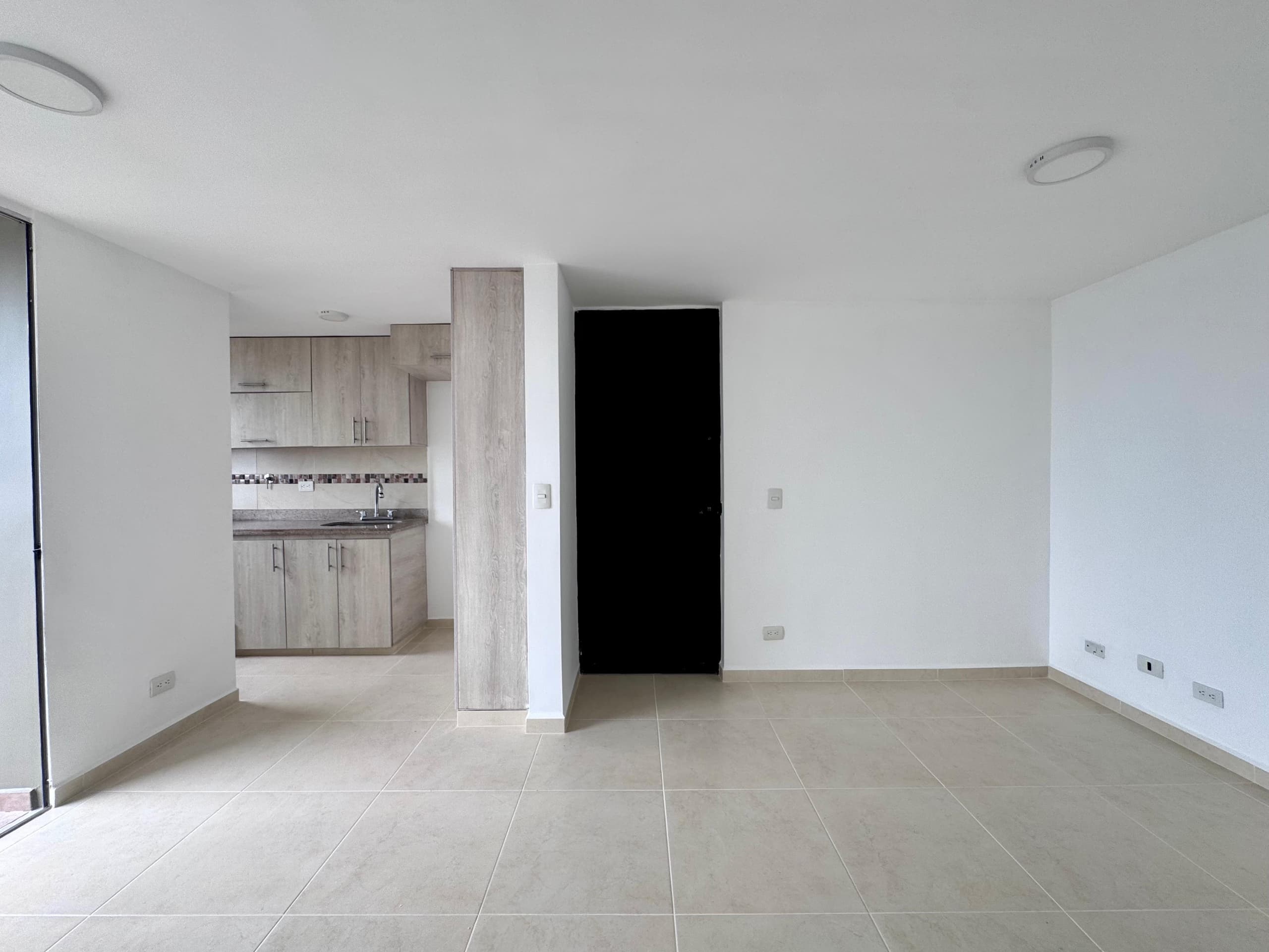 Apartamento en arriendo en La Mina, Envigado — foto 3 de 17