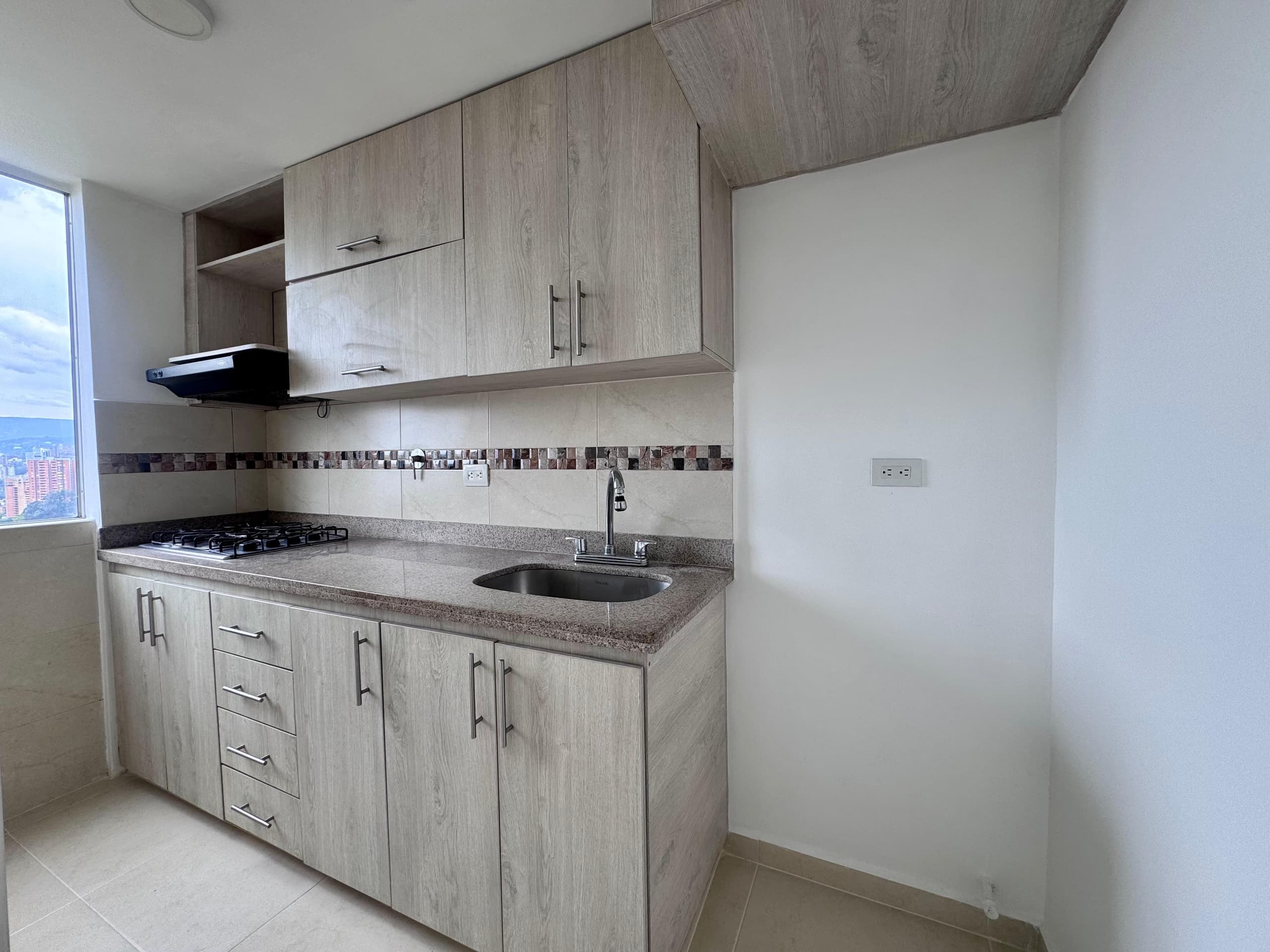 Apartamento en arriendo en La Mina, Envigado — foto 5 de 17