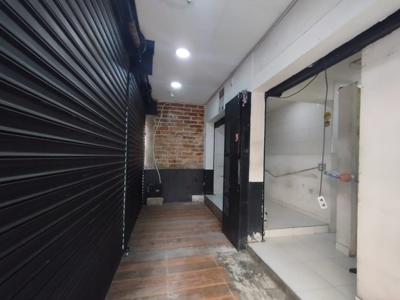 Local en arriendo en La Candelaria, Centro, Medellín — foto 1 de 13